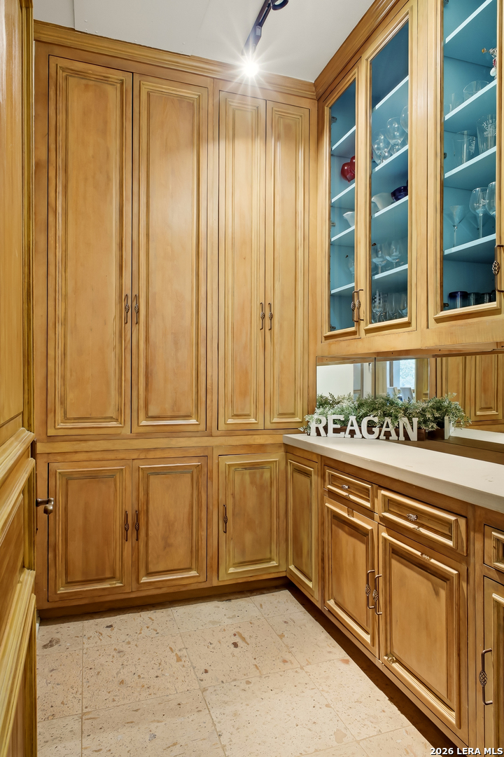 1726 GREYSTONE RDG