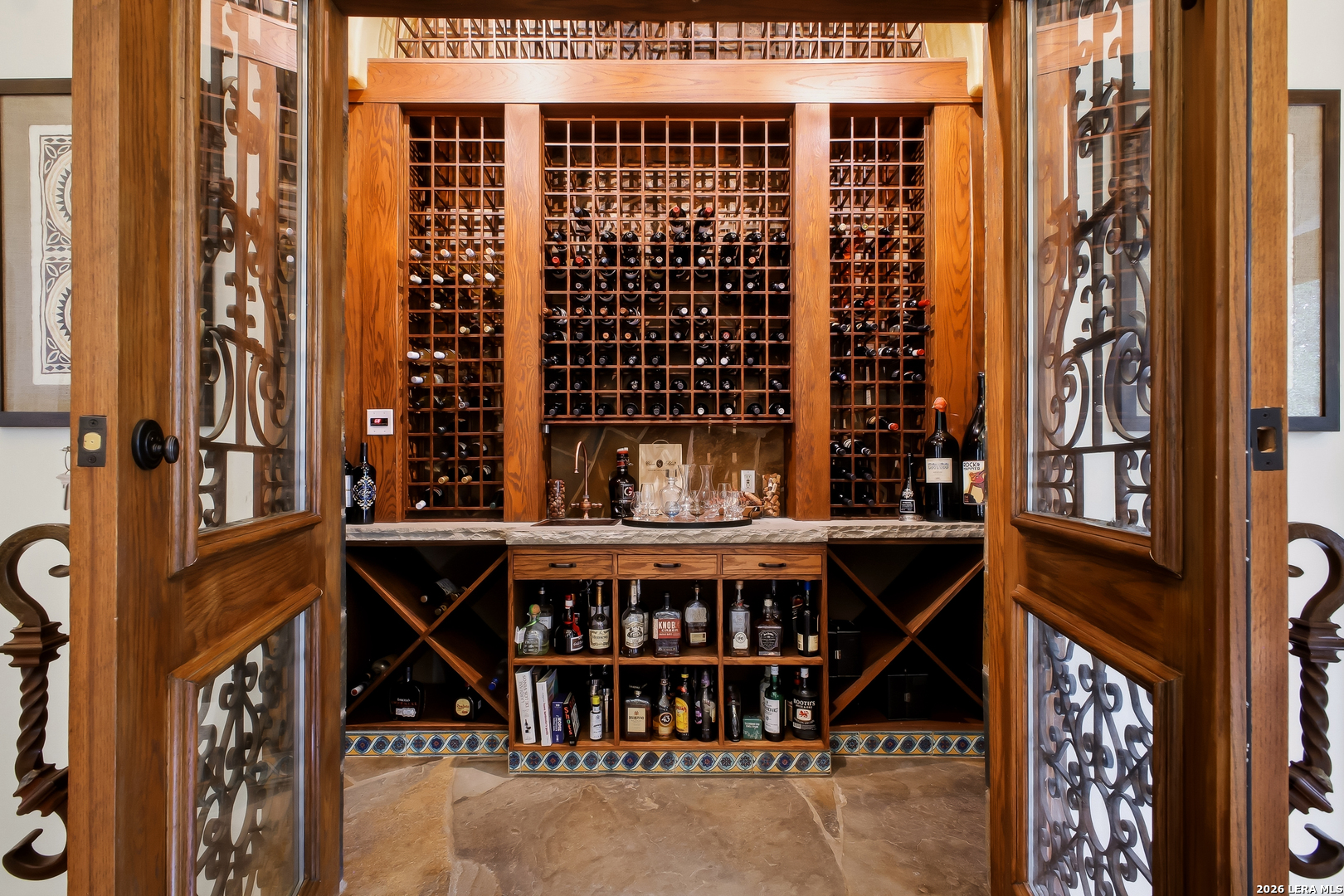 1726 GREYSTONE RDG