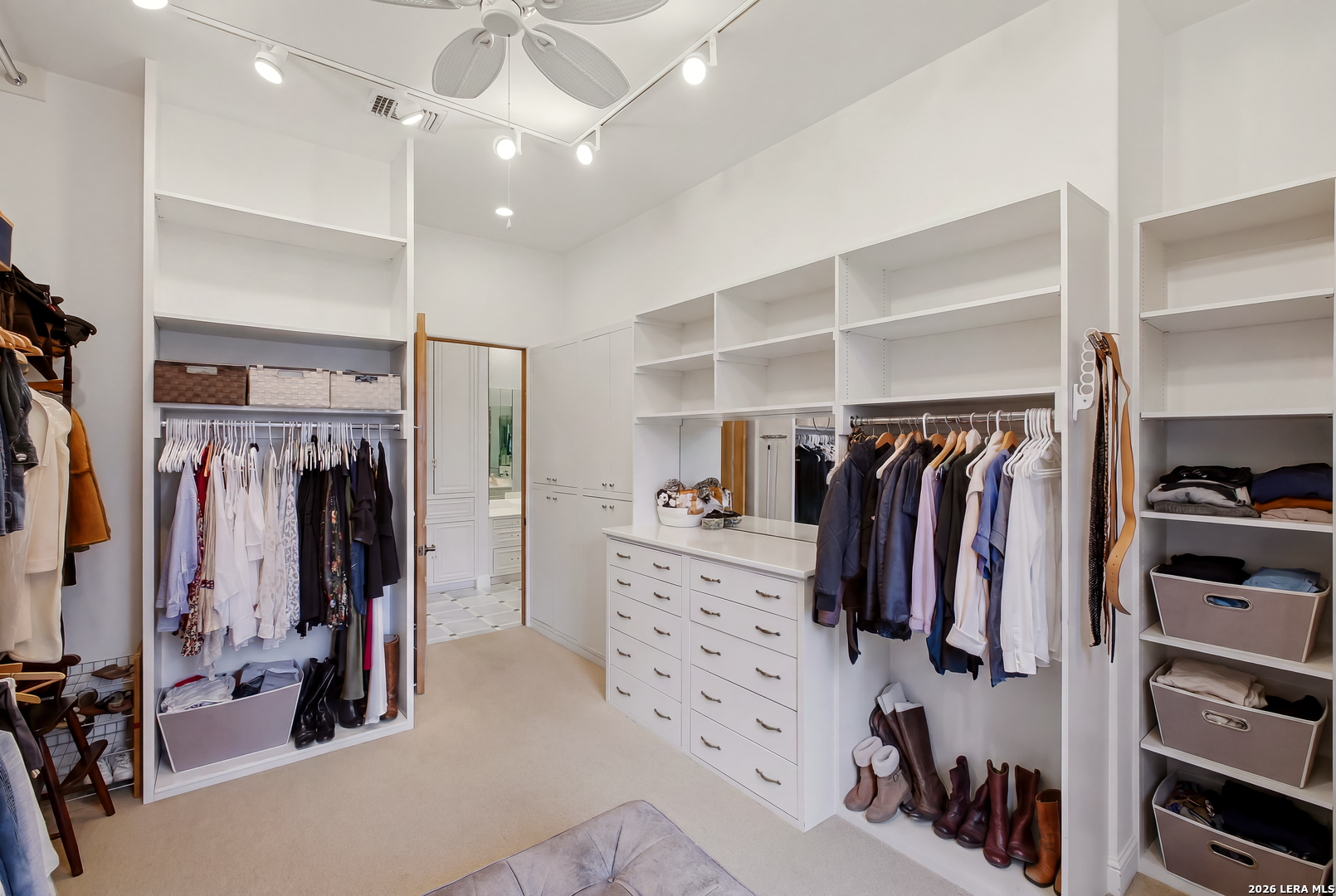 1726 GREYSTONE RDG