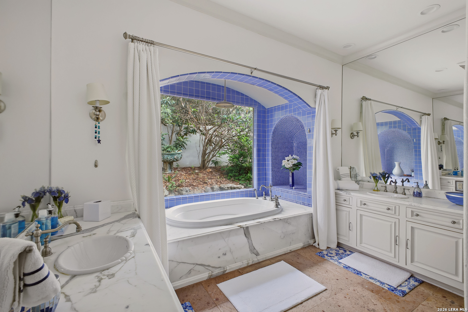 1726 GREYSTONE RDG