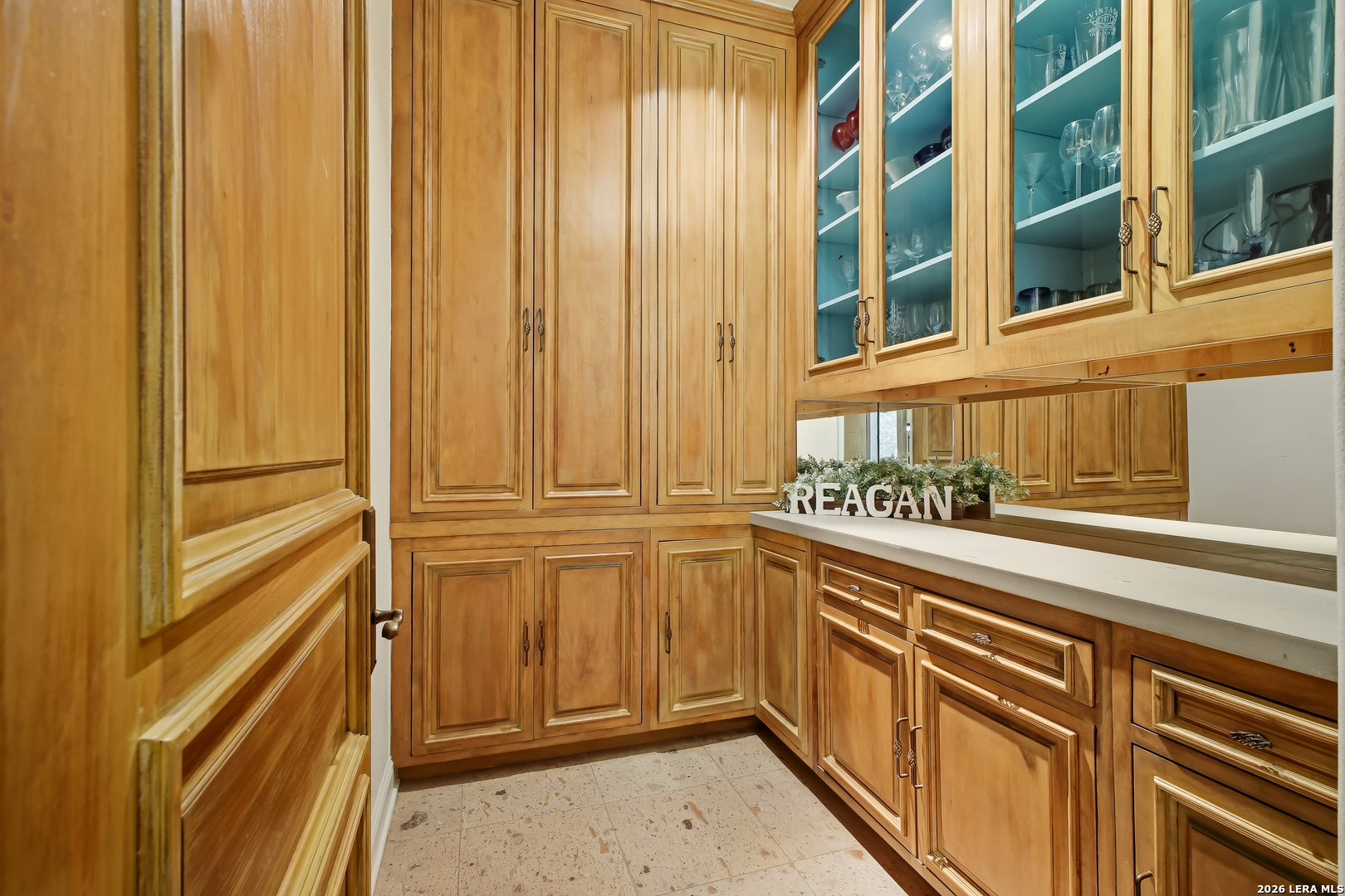 1726 GREYSTONE RDG