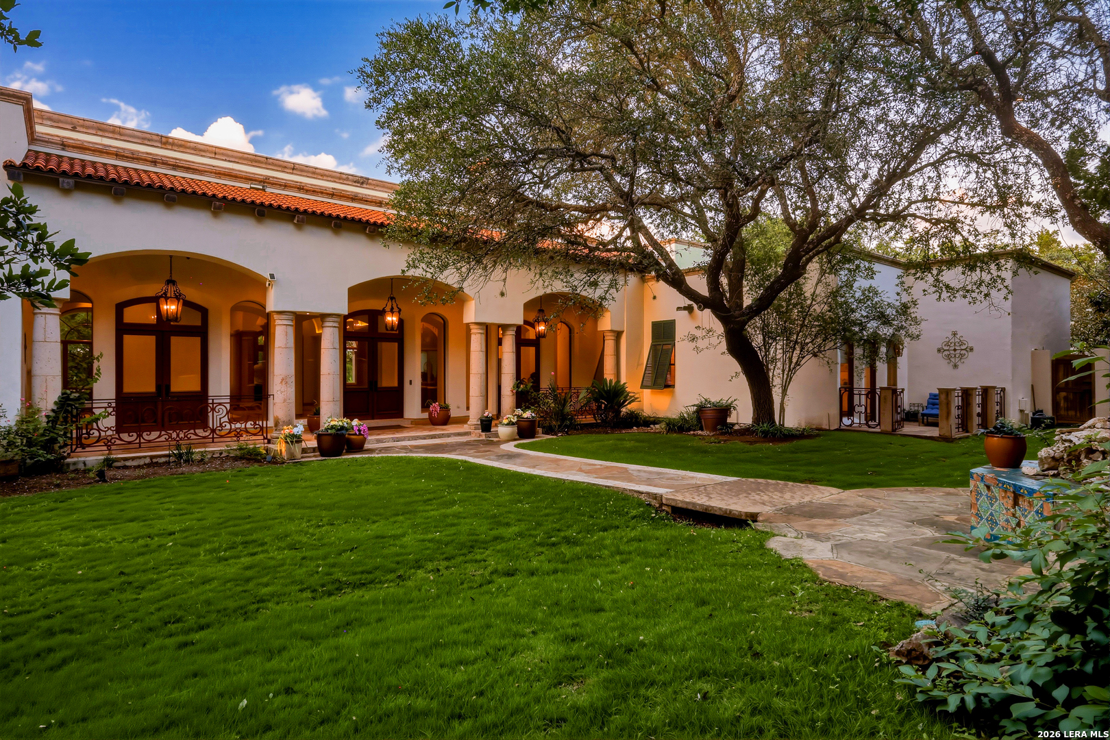 1726 GREYSTONE RDG