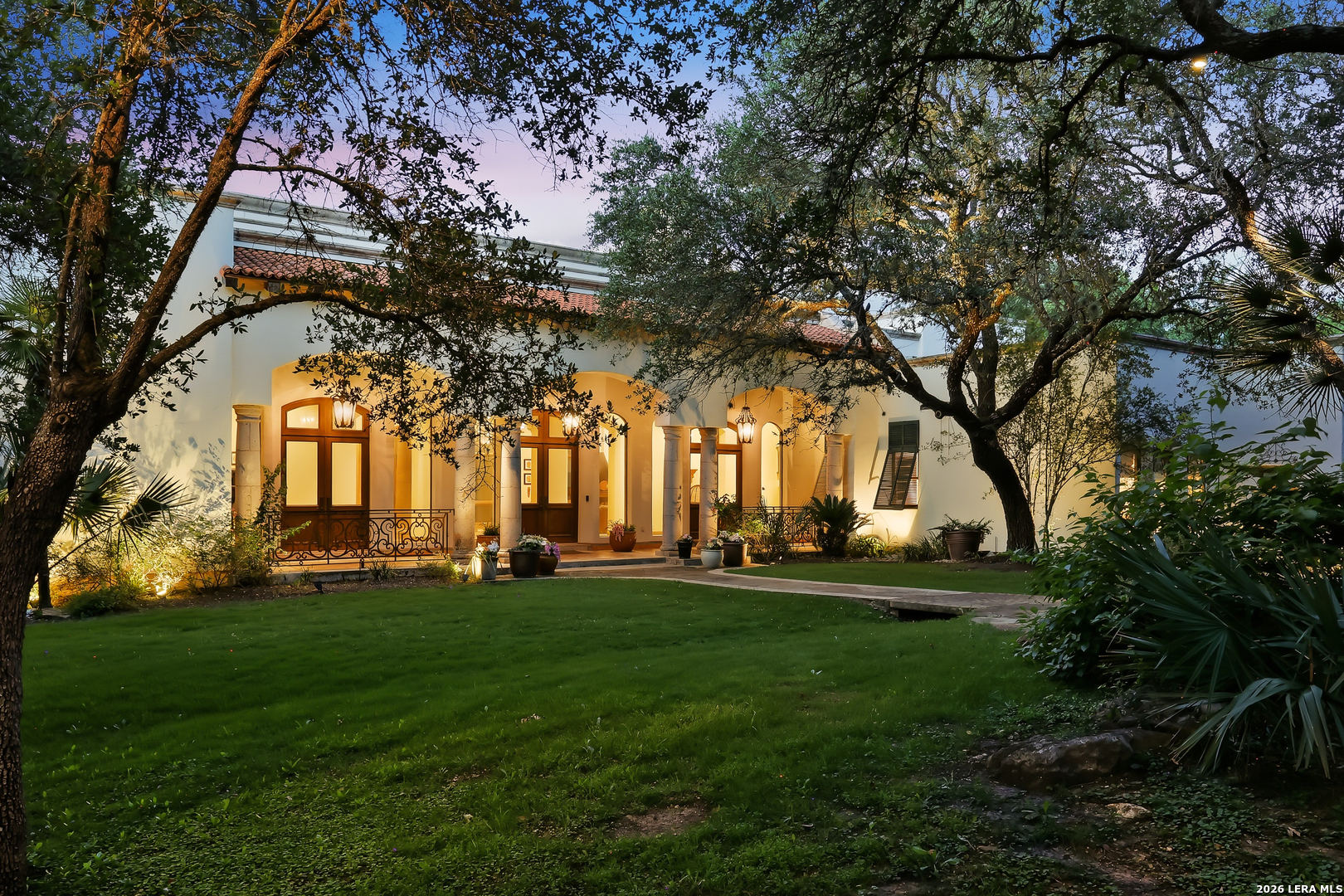 1726 GREYSTONE RDG