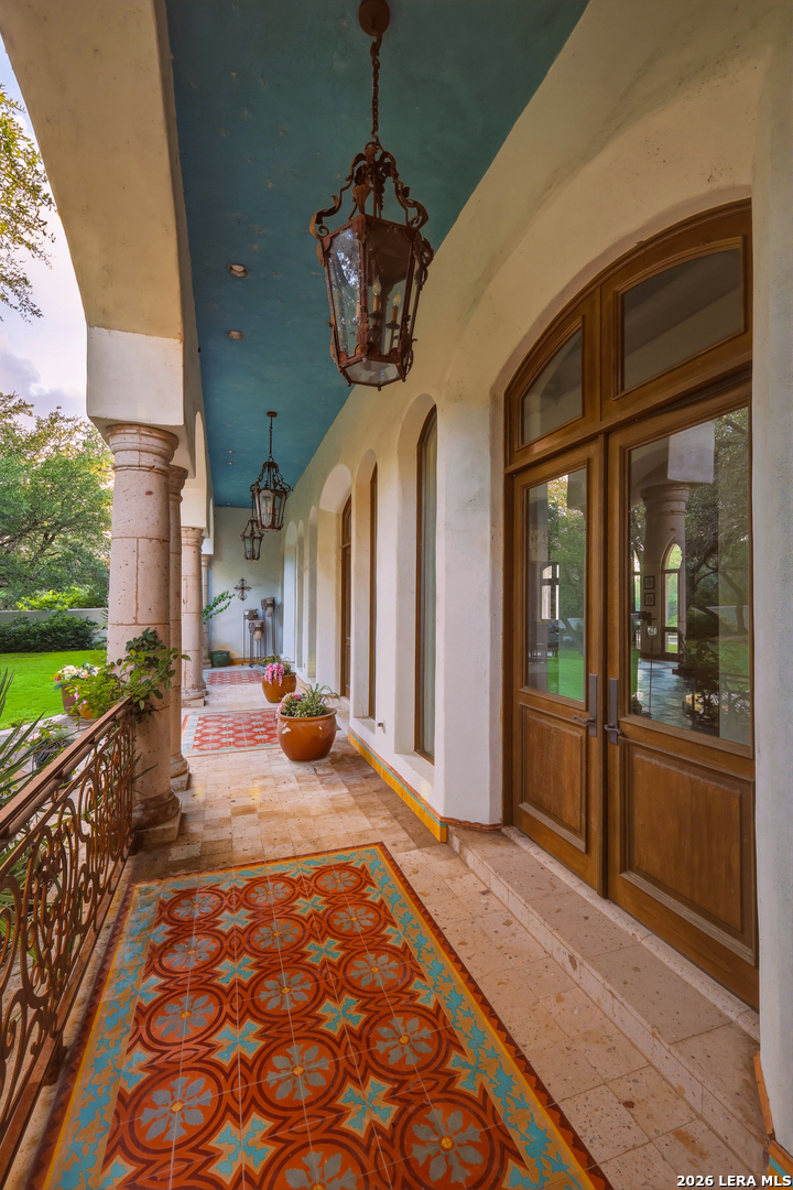 1726 GREYSTONE RDG