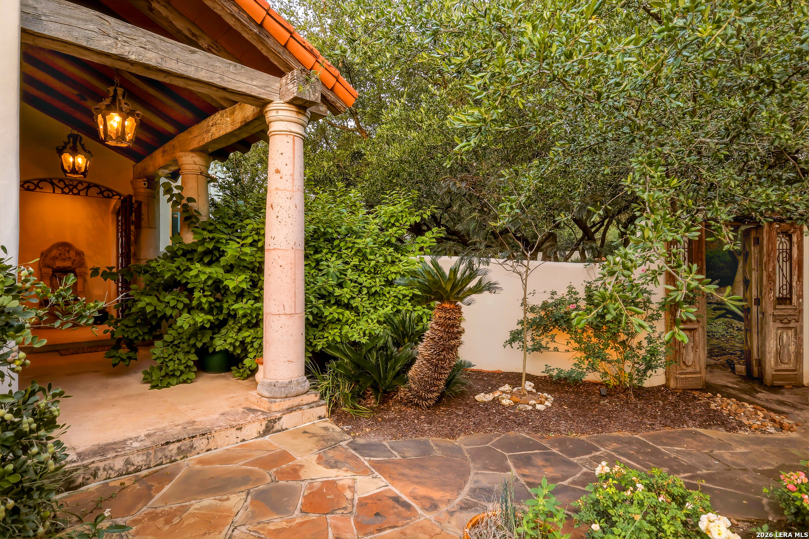 1726 GREYSTONE RDG