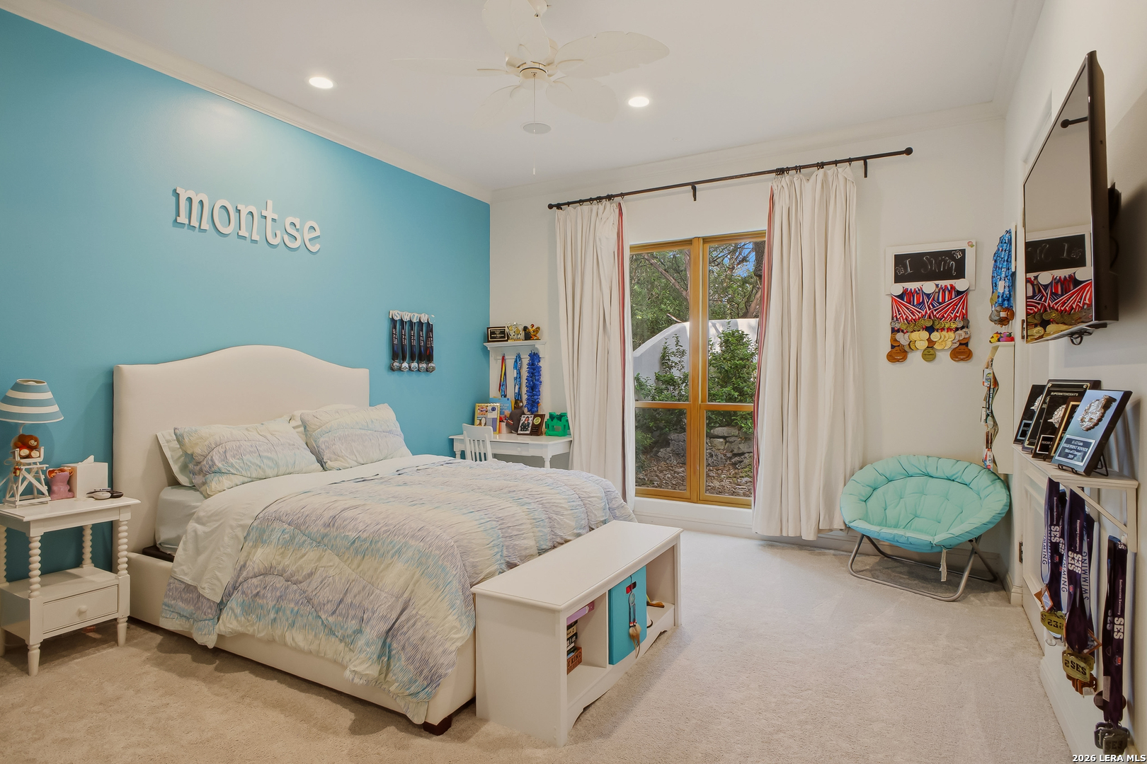 1726 GREYSTONE RDG