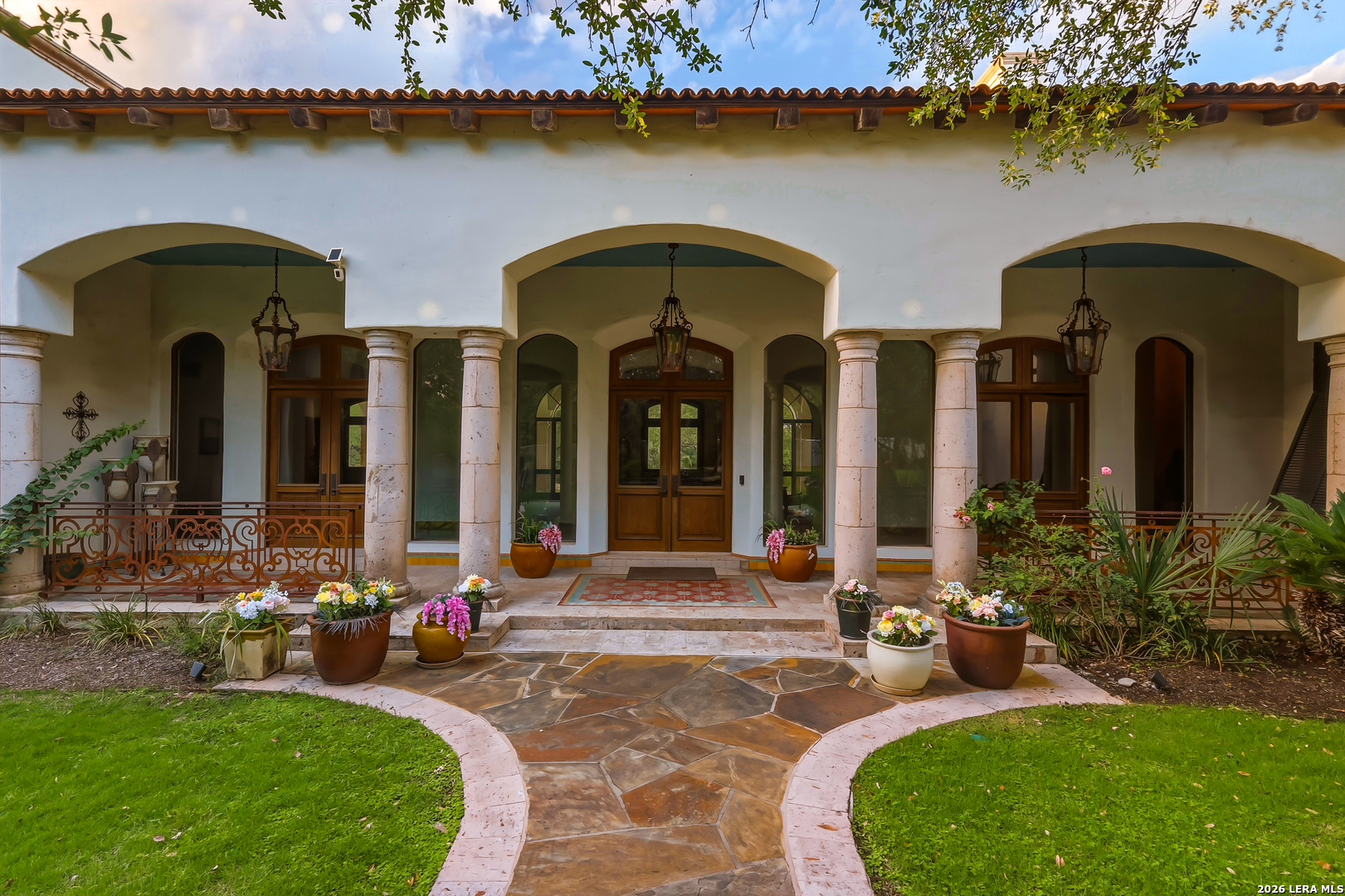 1726 GREYSTONE RDG