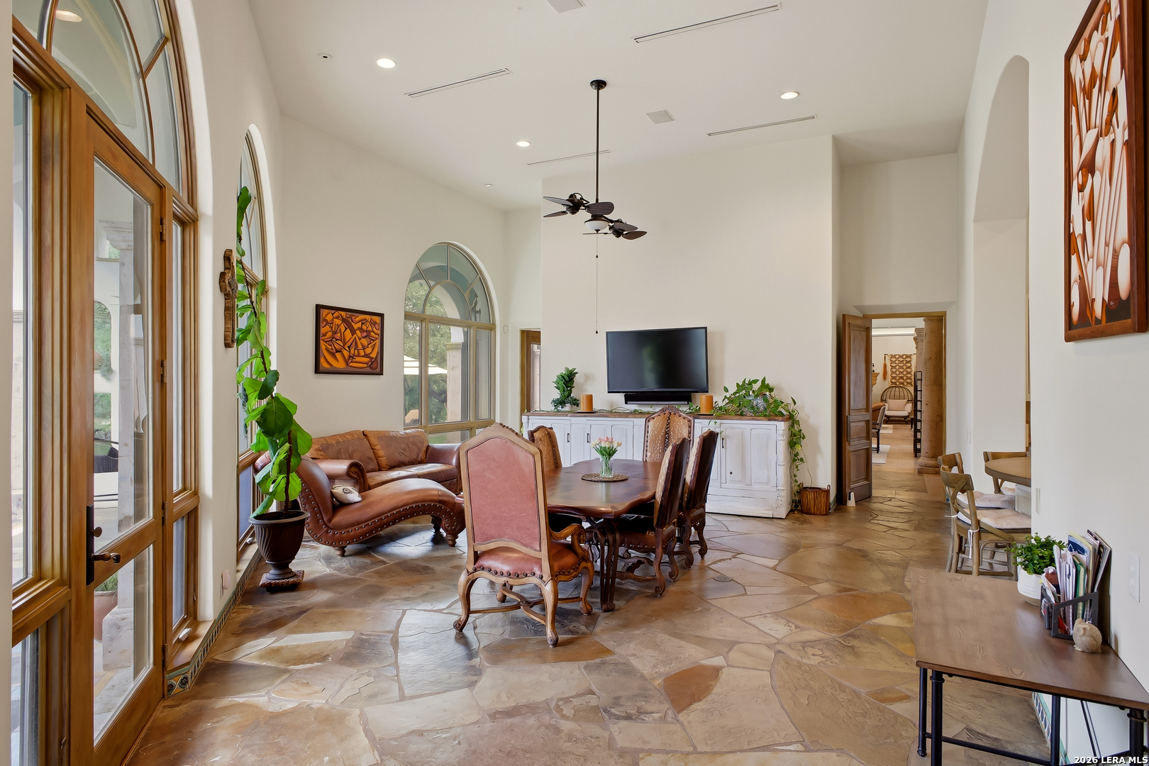1726 GREYSTONE RDG