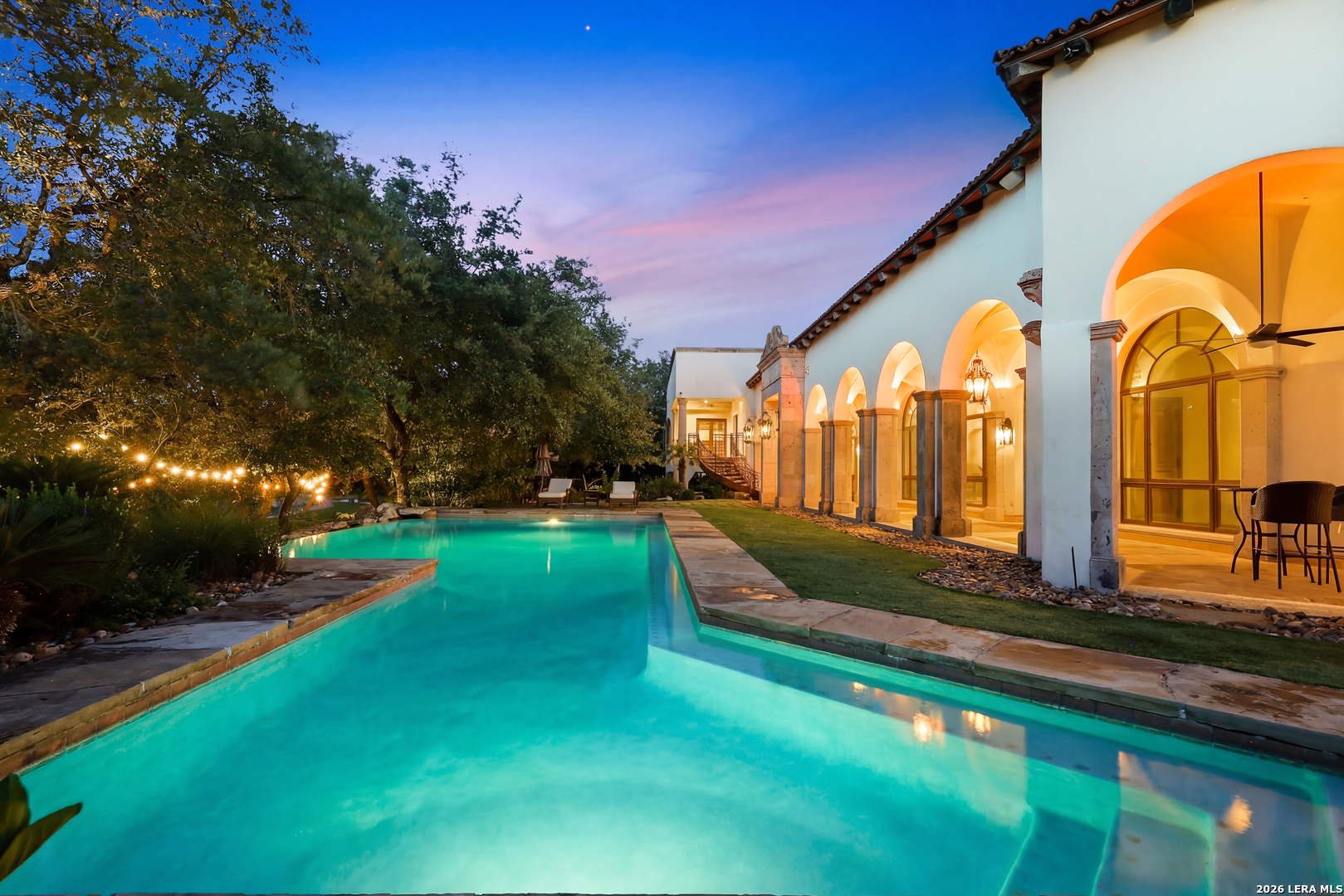 1726 GREYSTONE RDG