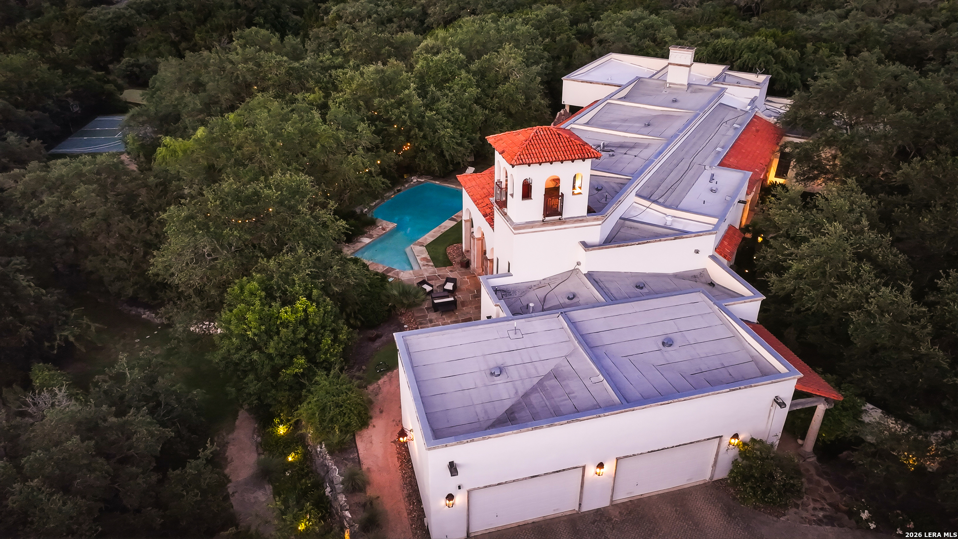 1726 GREYSTONE RDG