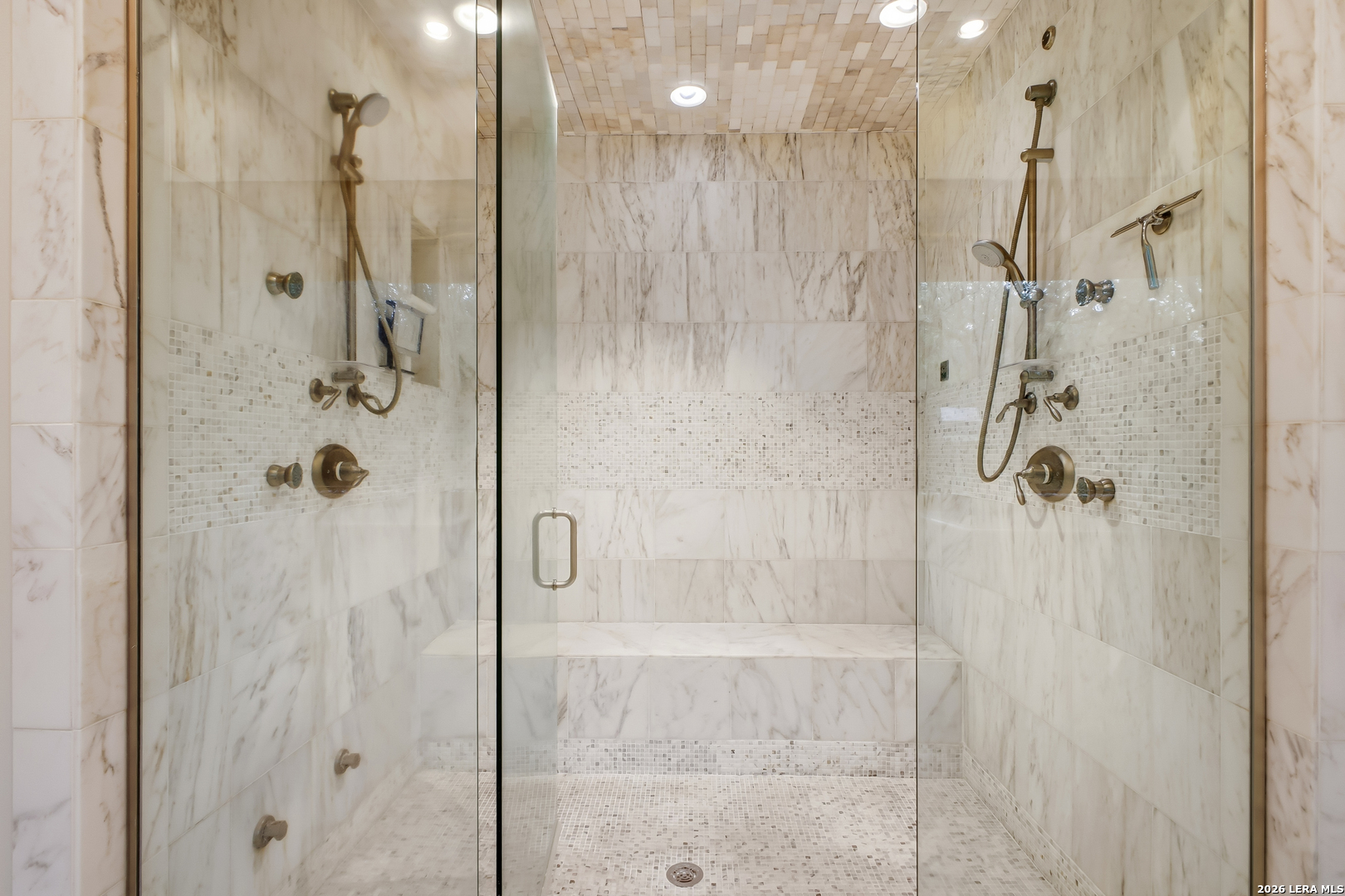 1726 GREYSTONE RDG