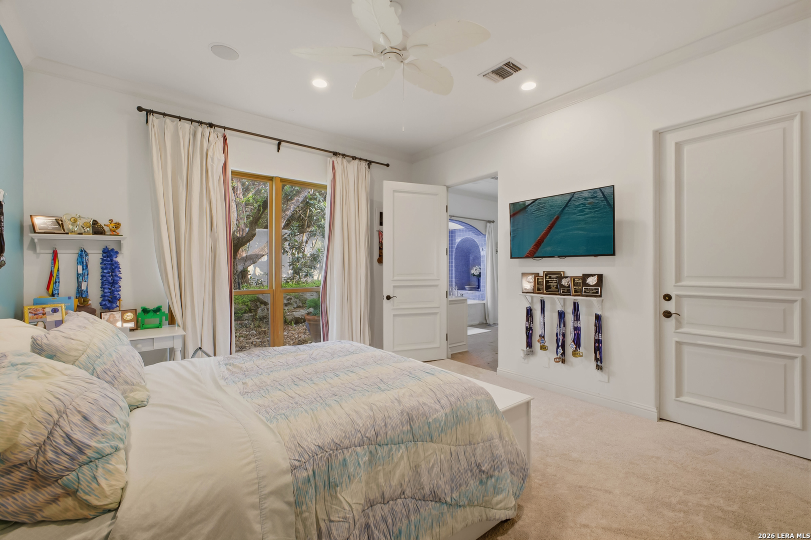 1726 GREYSTONE RDG