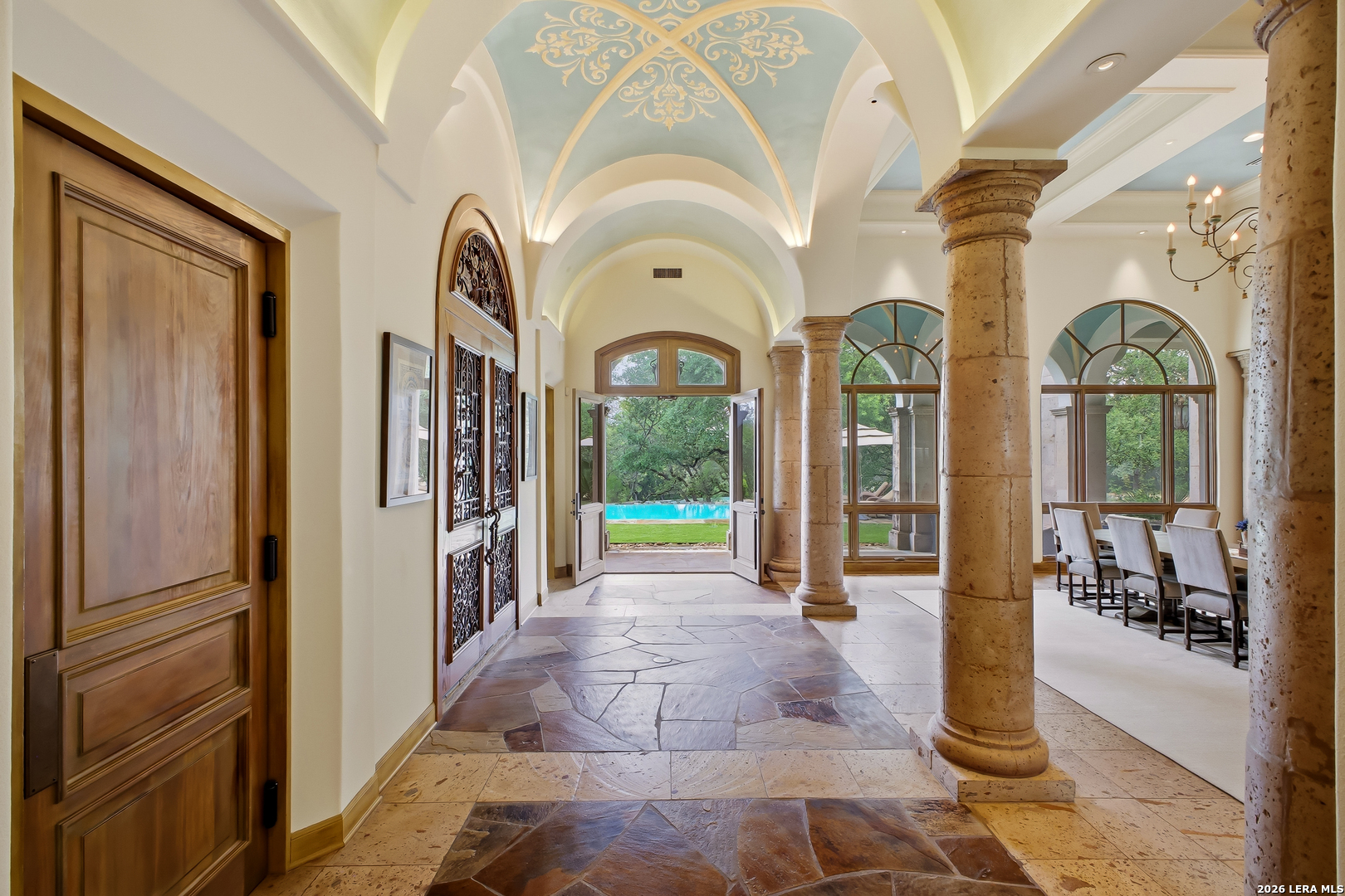 1726 GREYSTONE RDG
