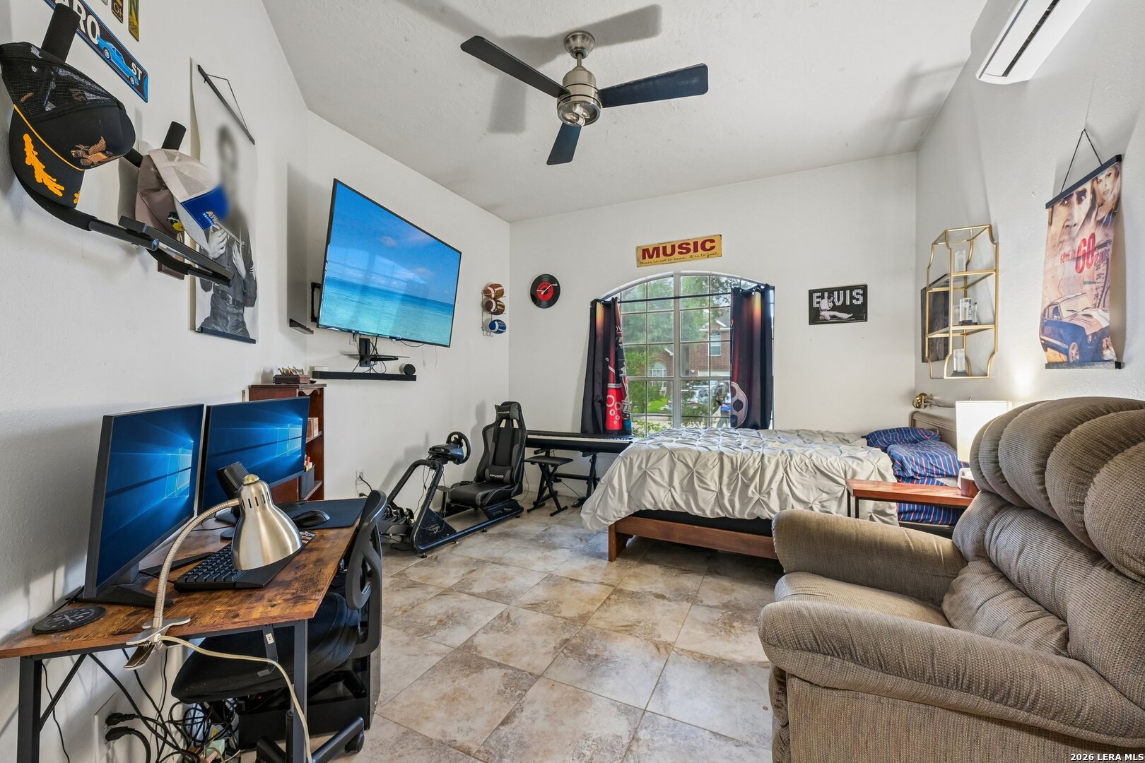 2115 CHESTER FORT DR