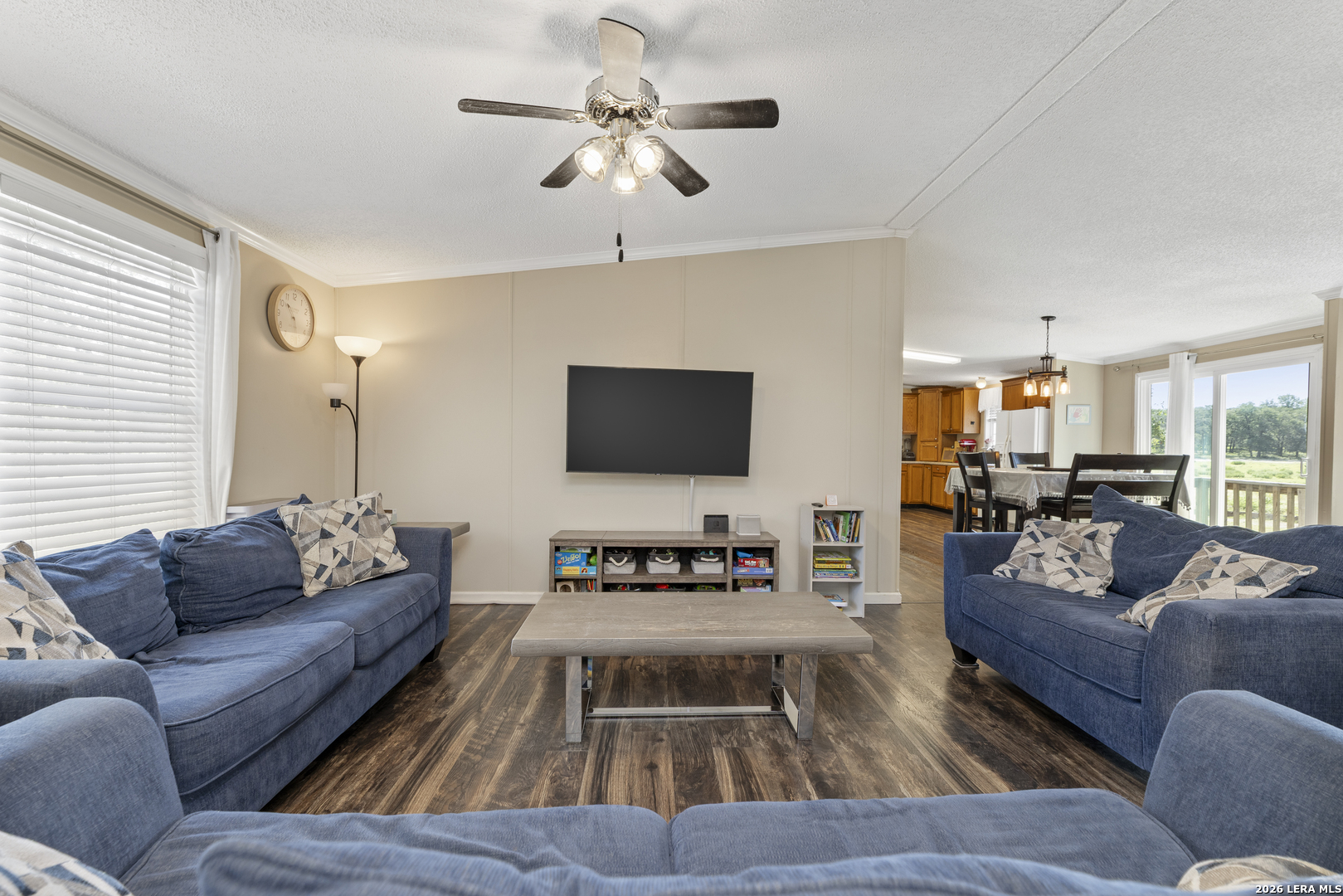 111 LONGHORN RD