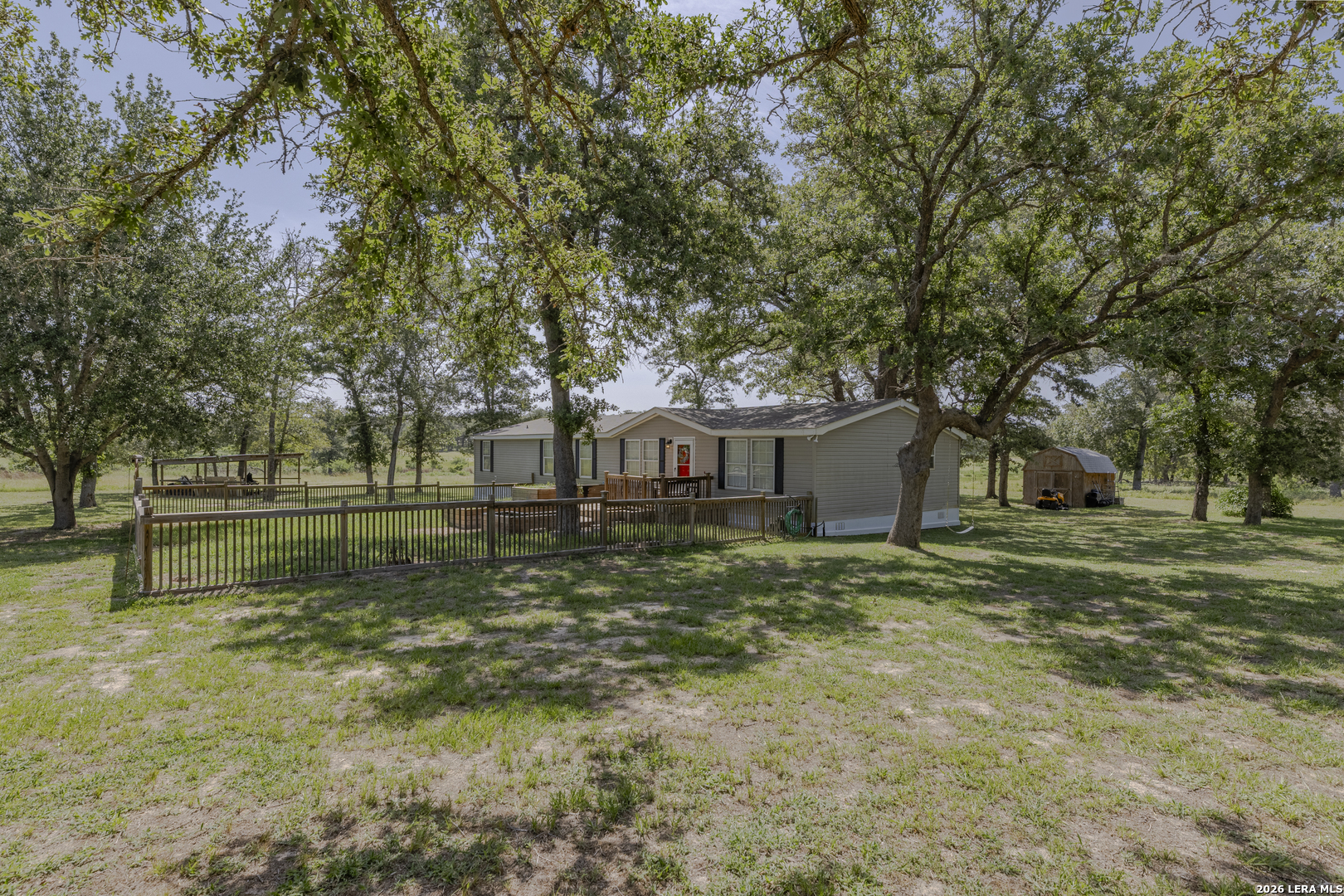 111 LONGHORN RD
