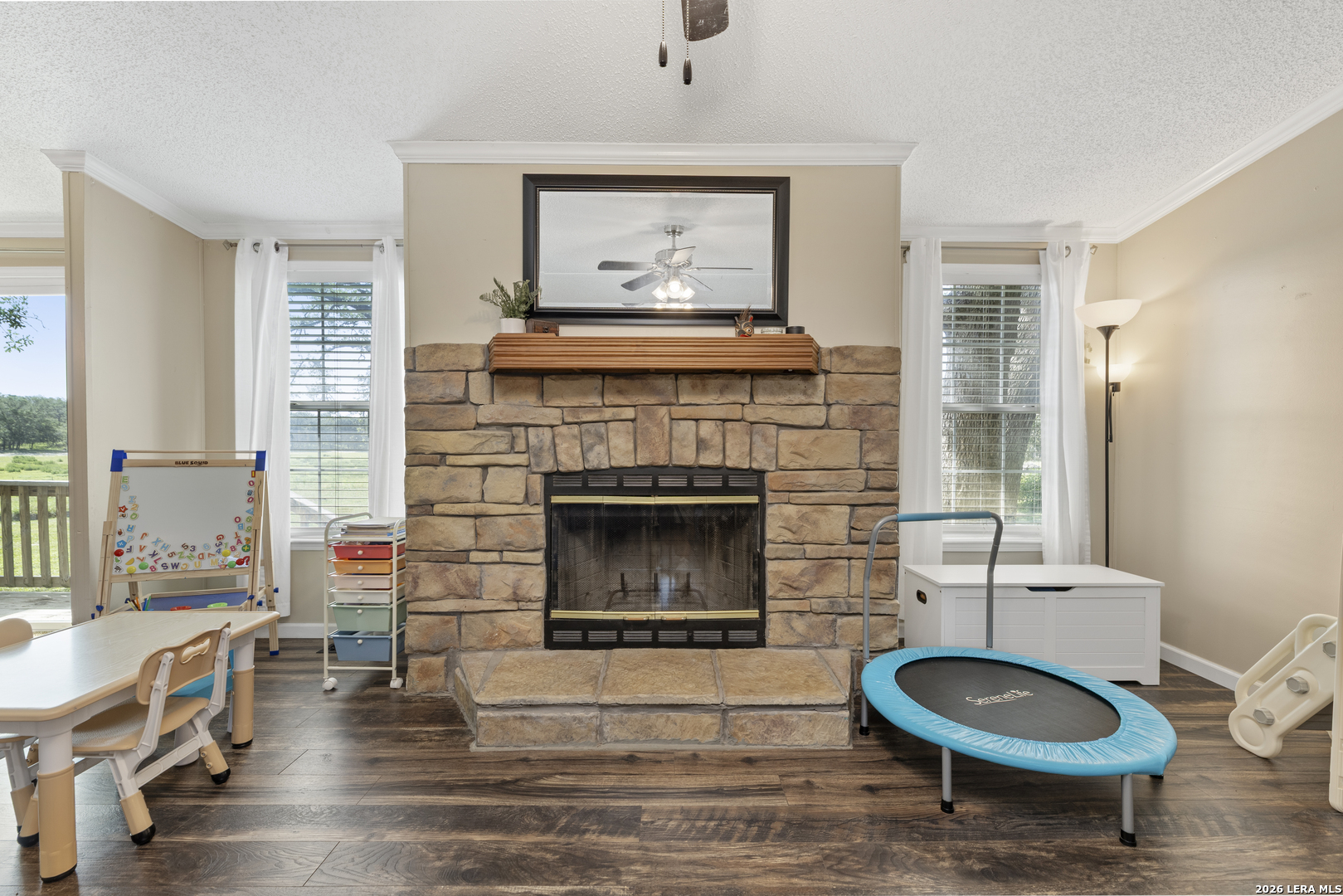111 LONGHORN RD