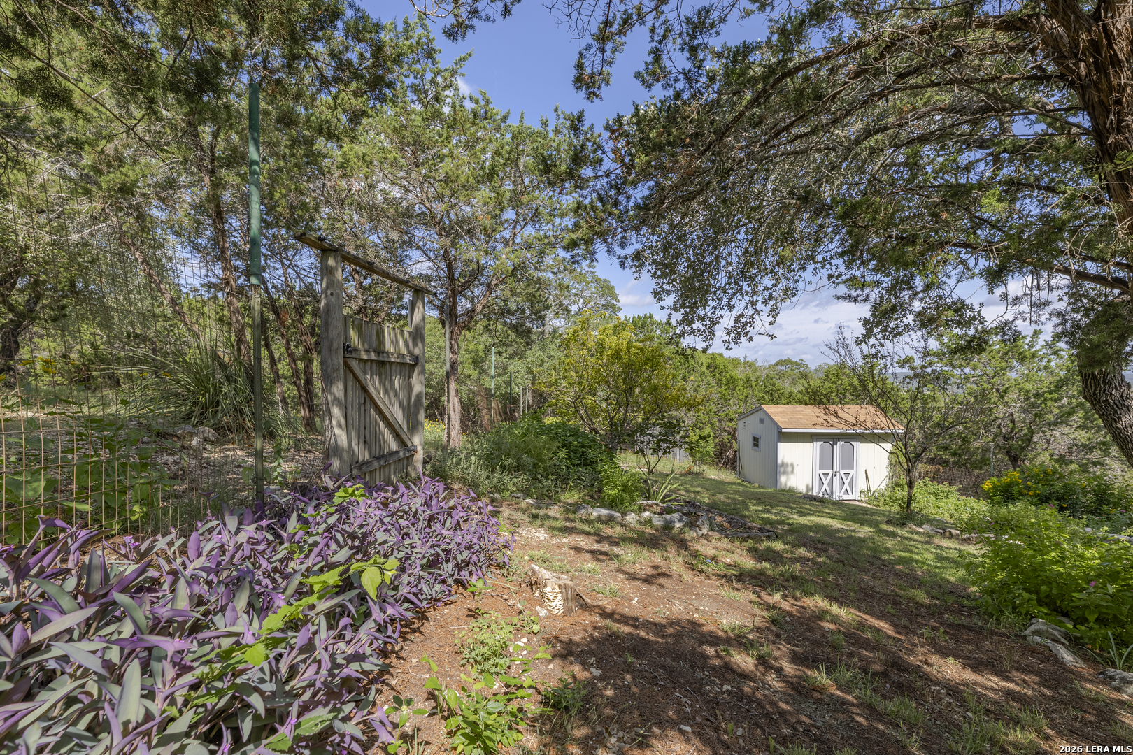 1114 Lakepark Dr