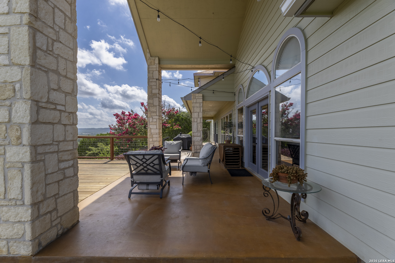 1114 Lakepark Dr