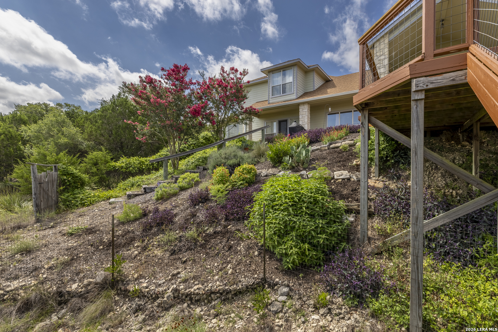 1114 Lakepark Dr