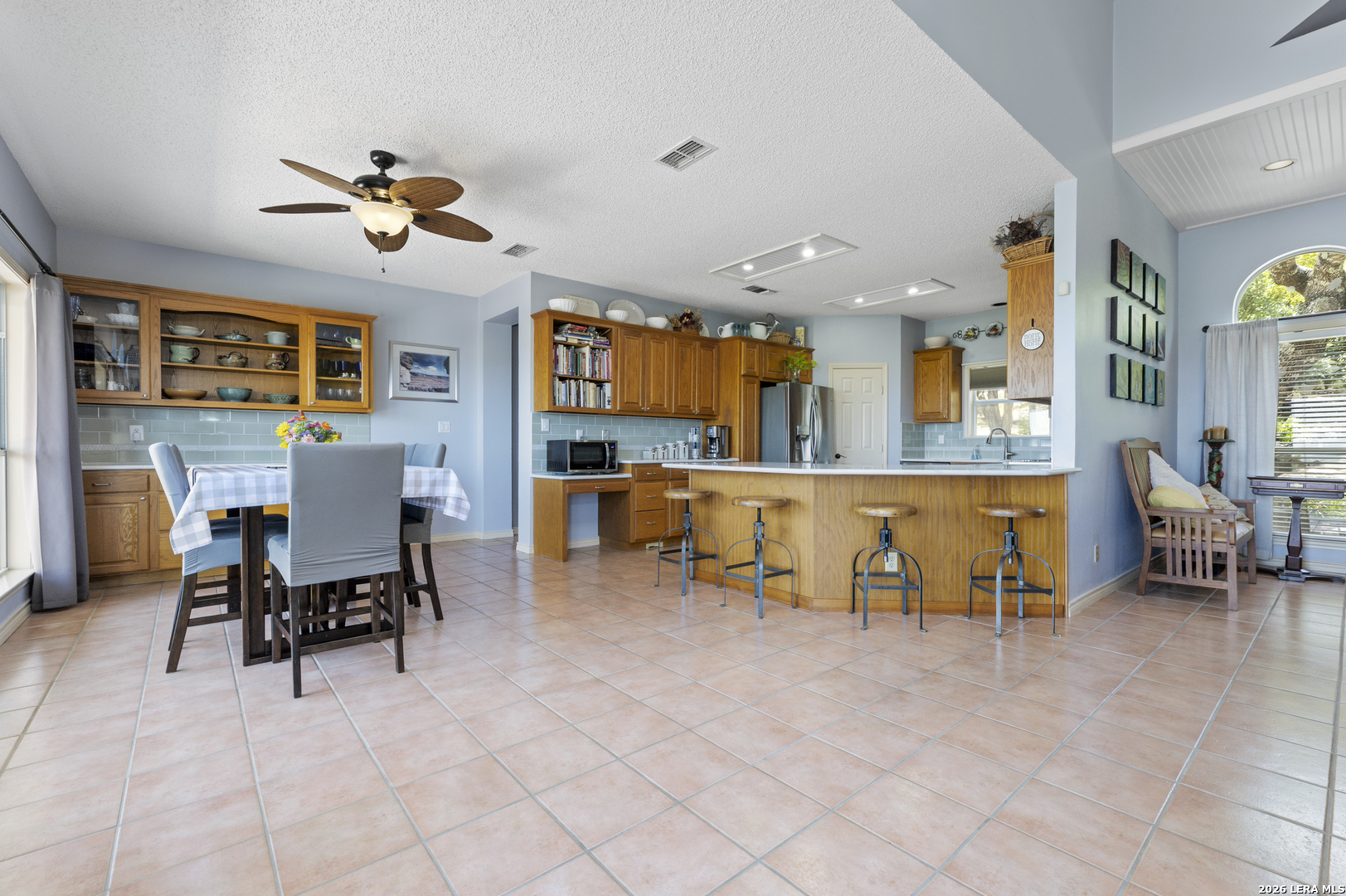 1114 Lakepark Dr