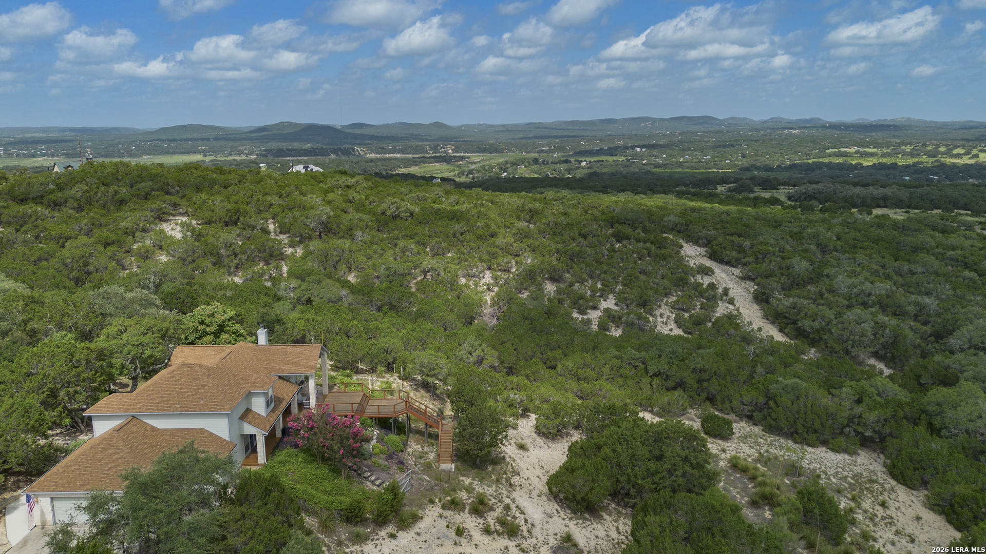 1114 Lakepark Dr