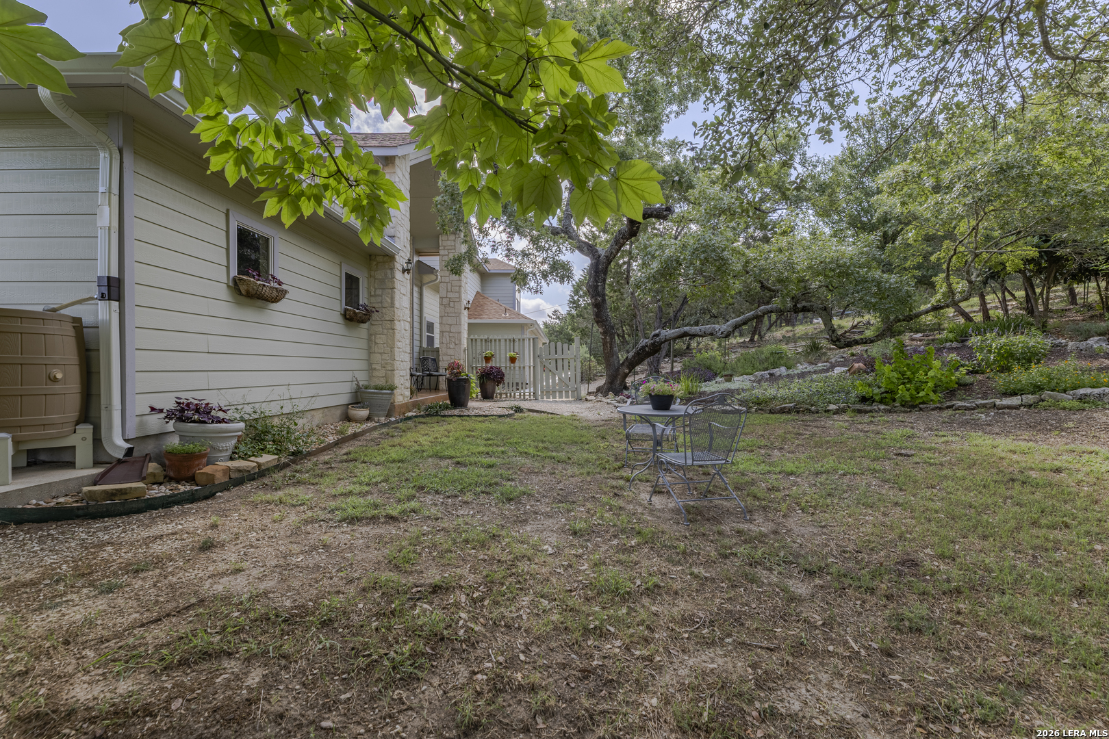 1114 Lakepark Dr