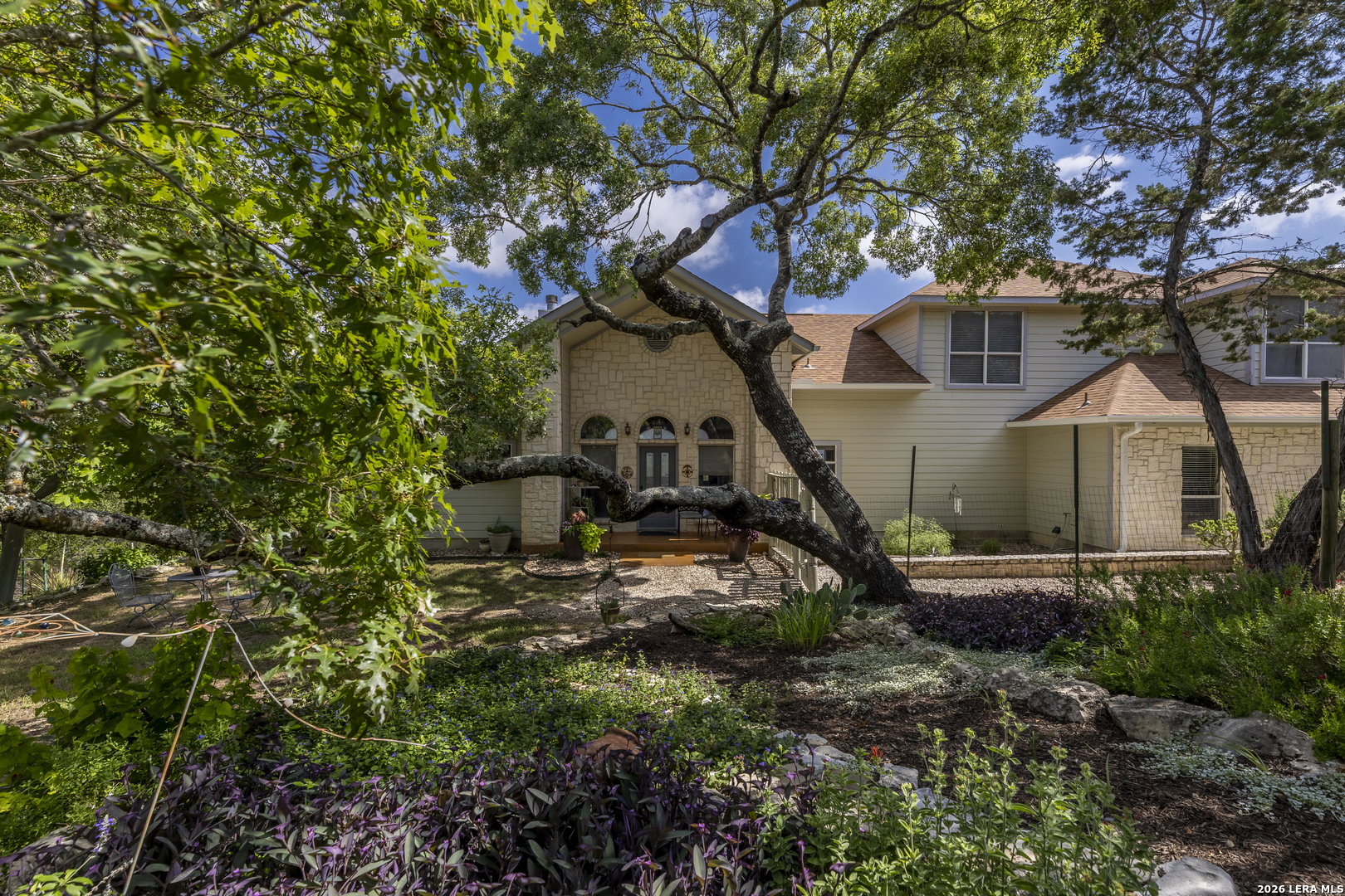 1114 Lakepark Dr