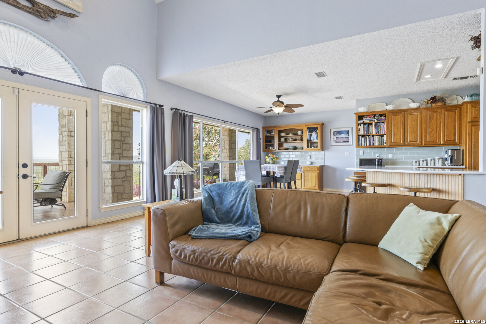 1114 Lakepark Dr