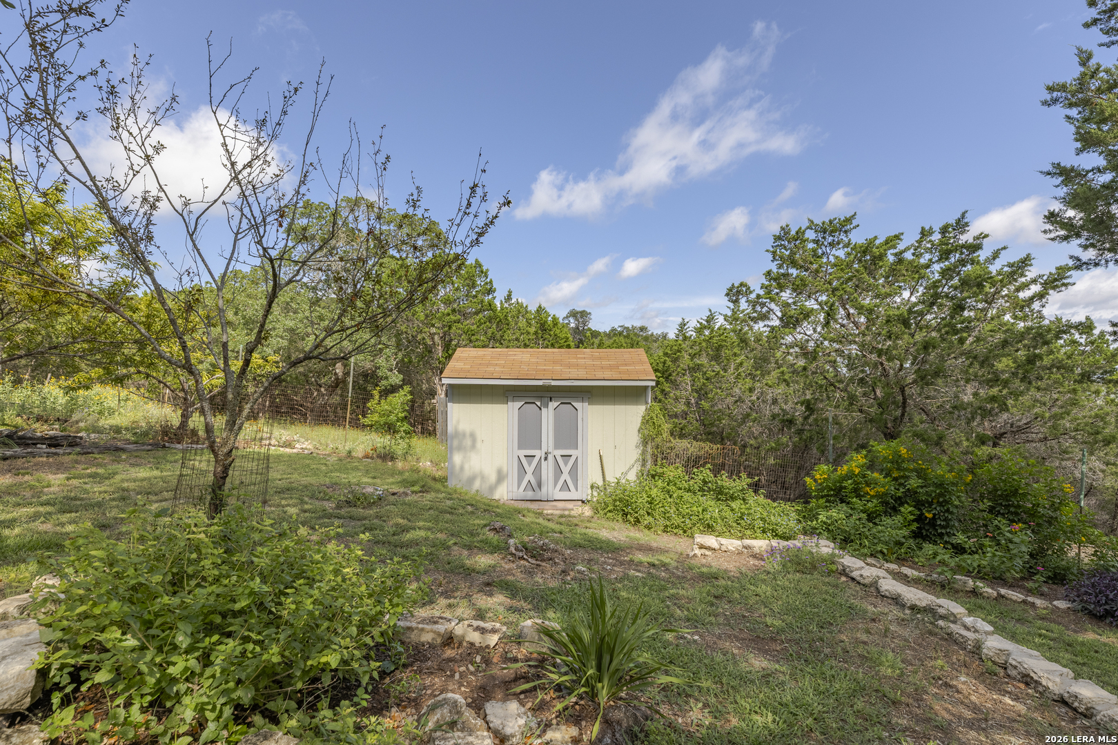 1114 Lakepark Dr