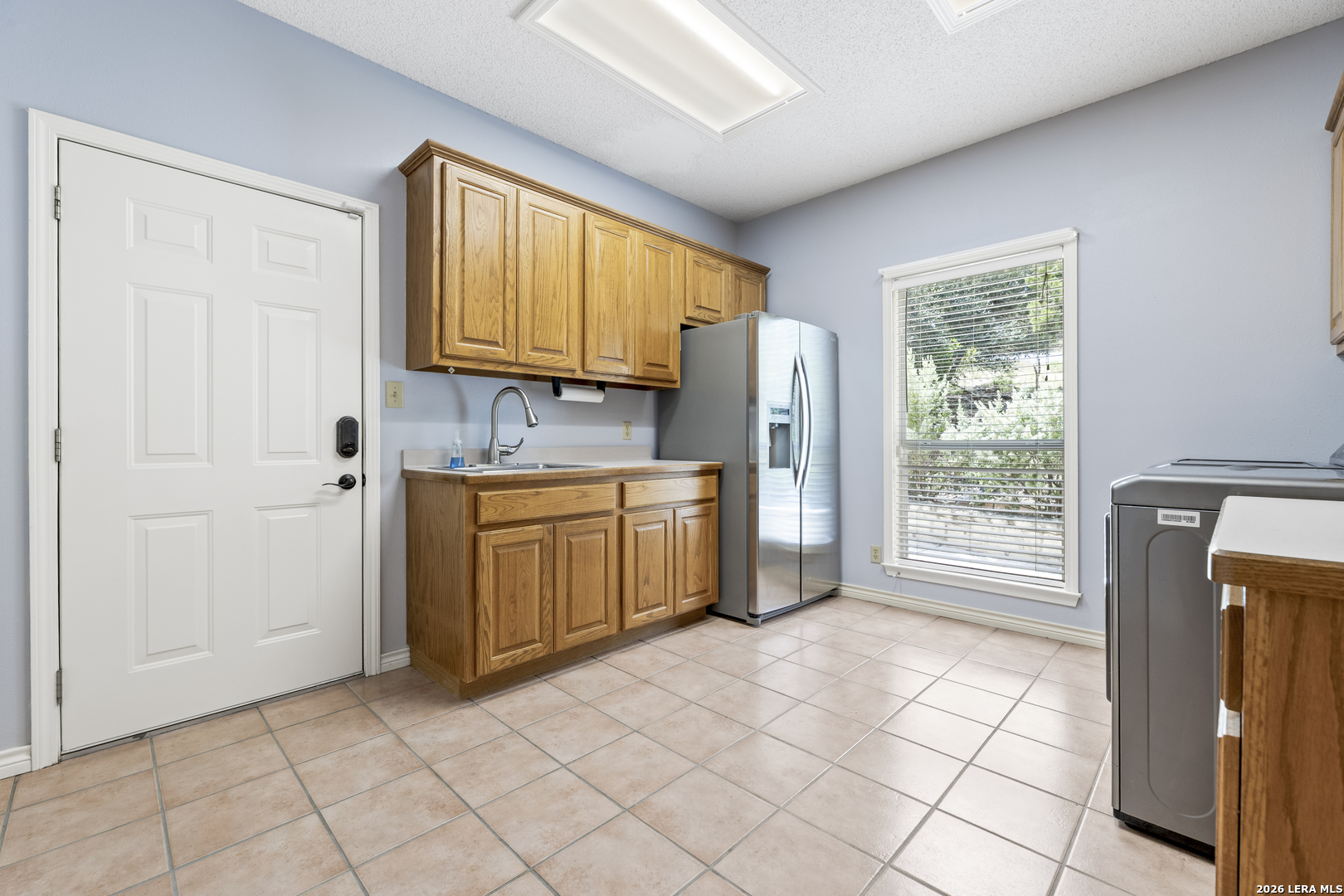 1114 Lakepark Dr
