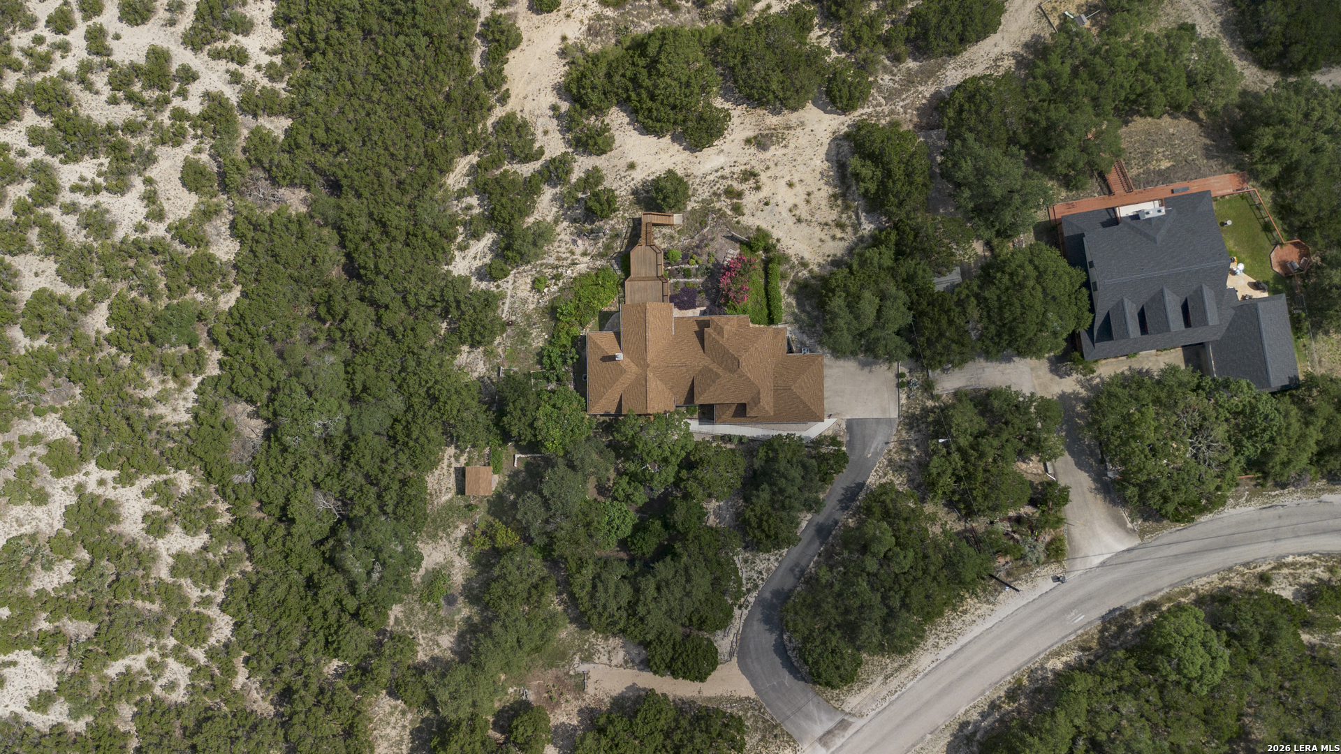 1114 Lakepark Dr