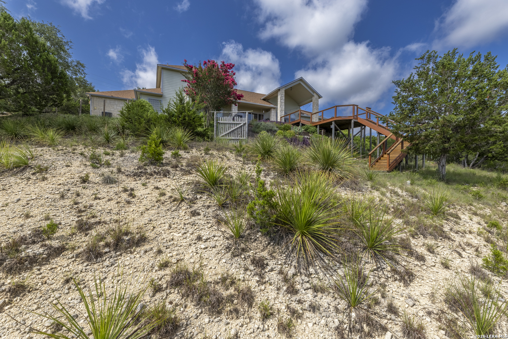 1114 Lakepark Dr