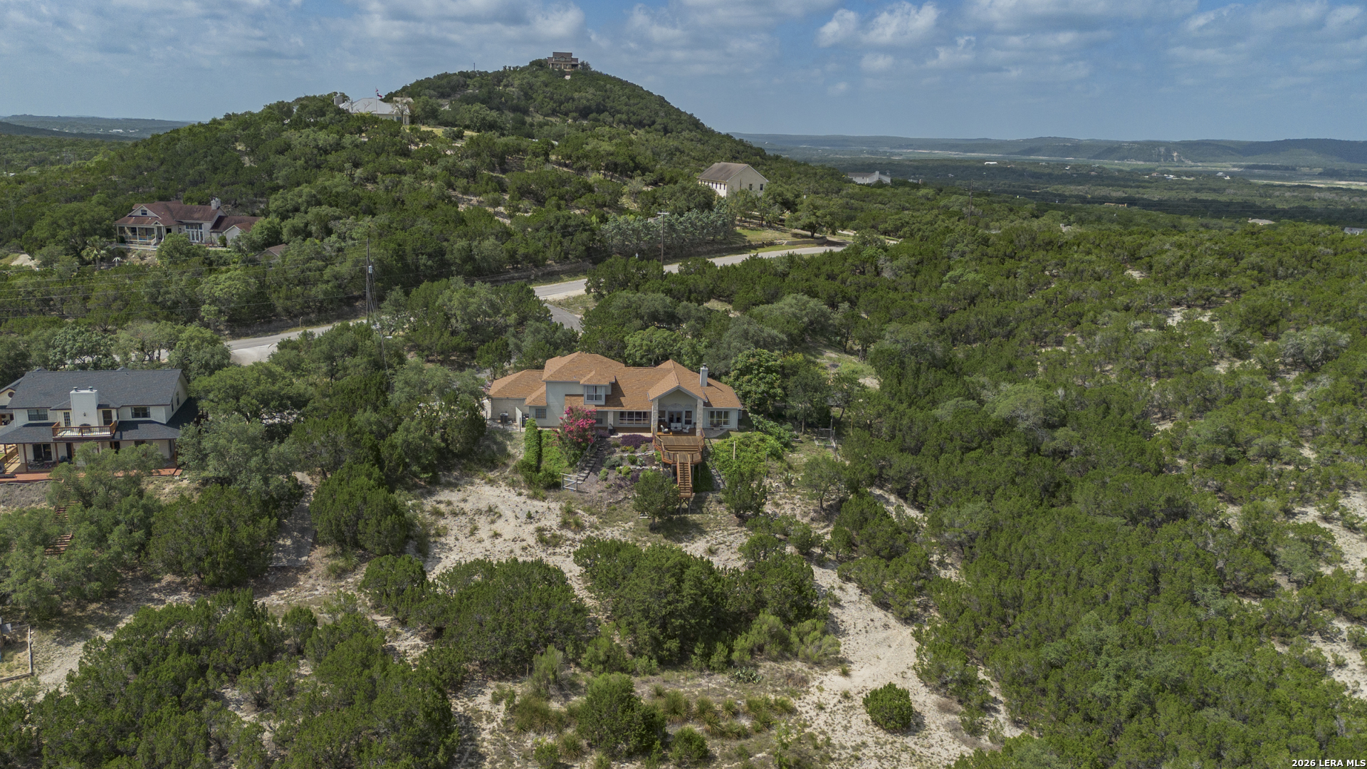 1114 Lakepark Dr