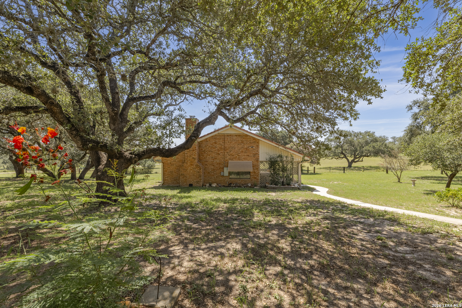 138 BIG OAK DR