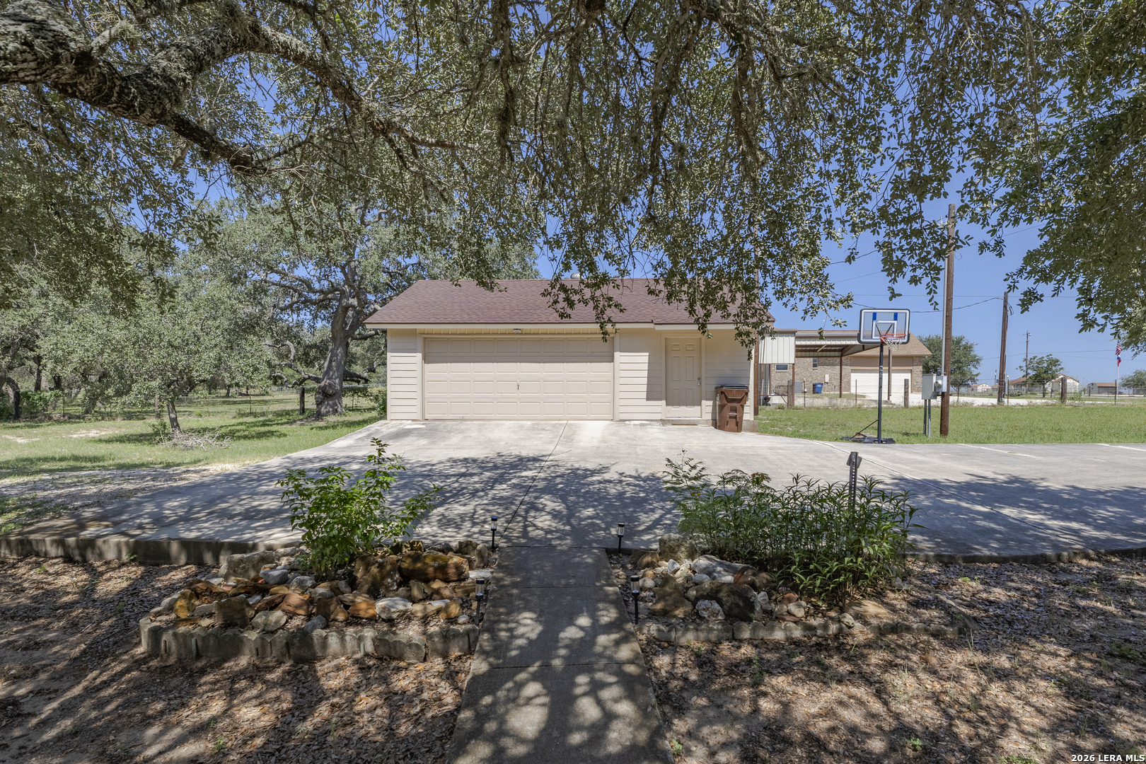 138 BIG OAK DR