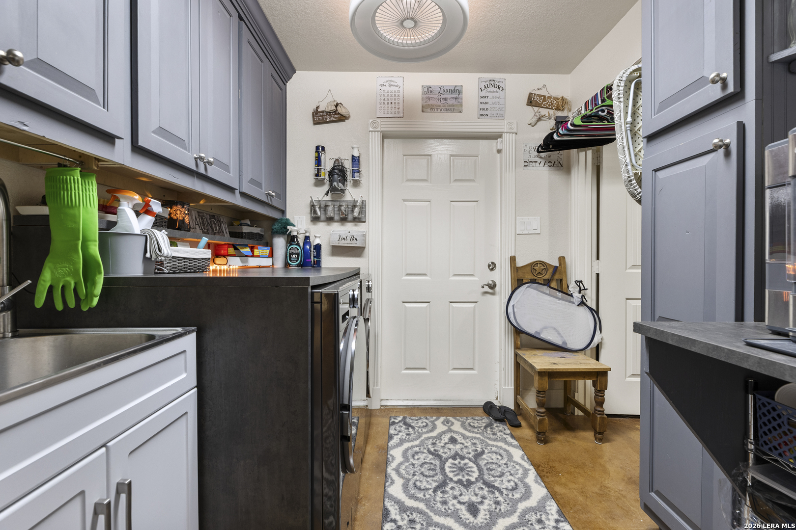 103 E High Bluff Circle
