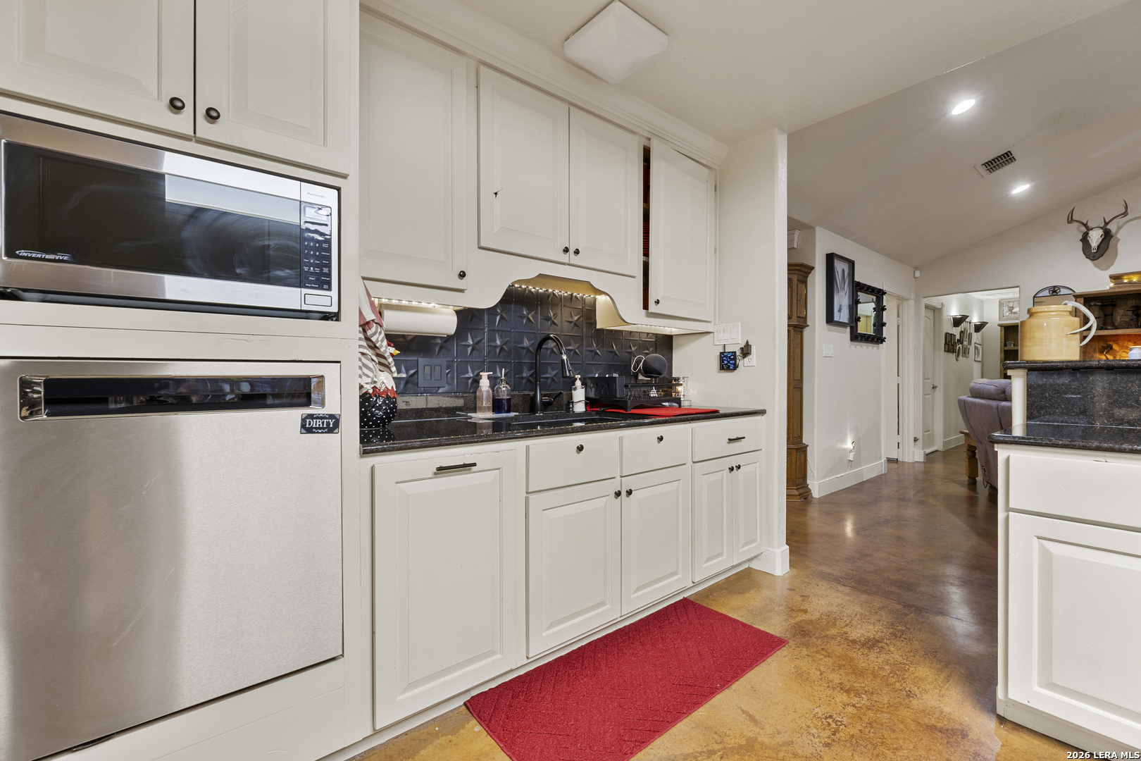 103 E High Bluff Circle
