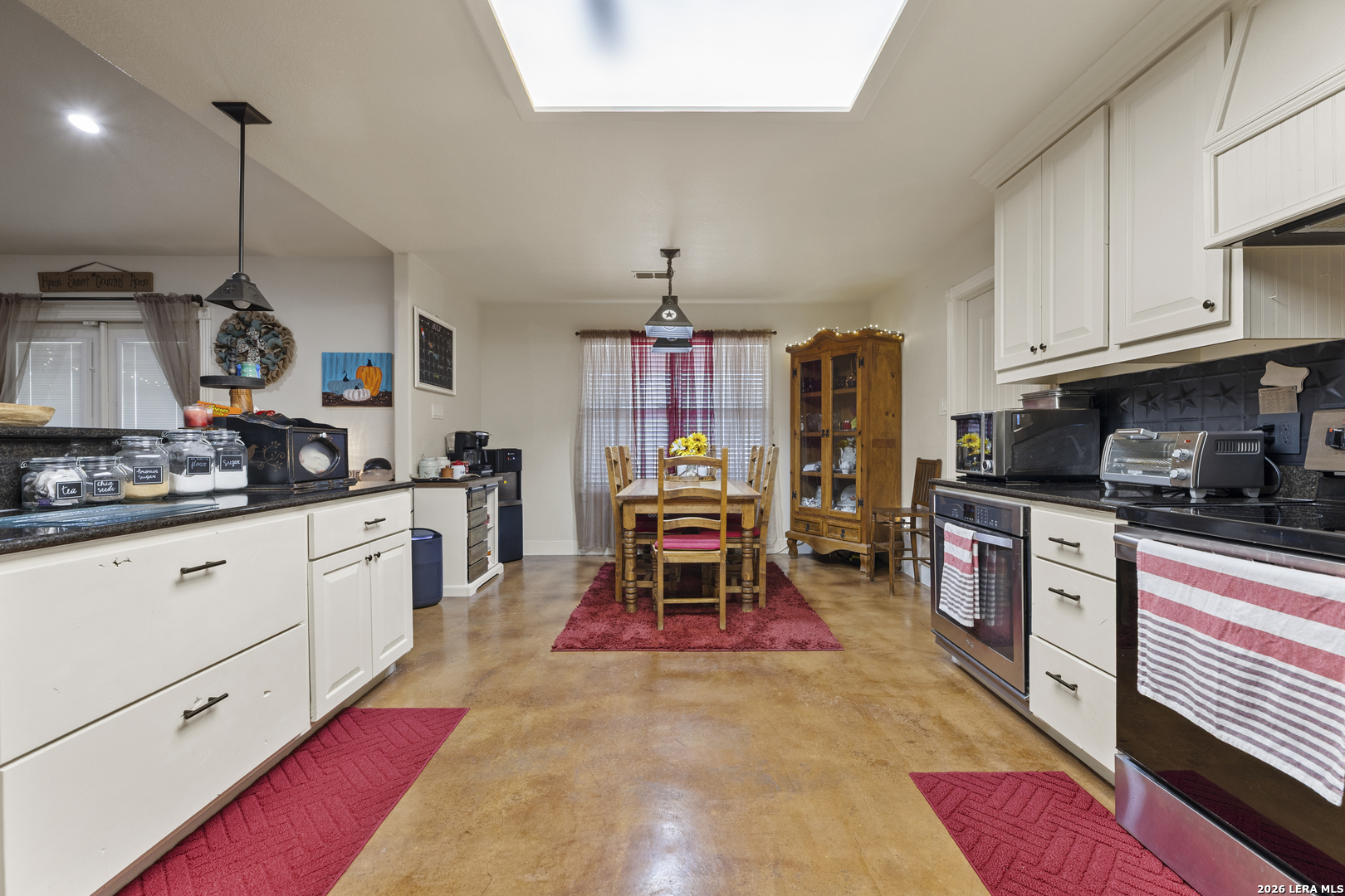 103 E High Bluff Circle