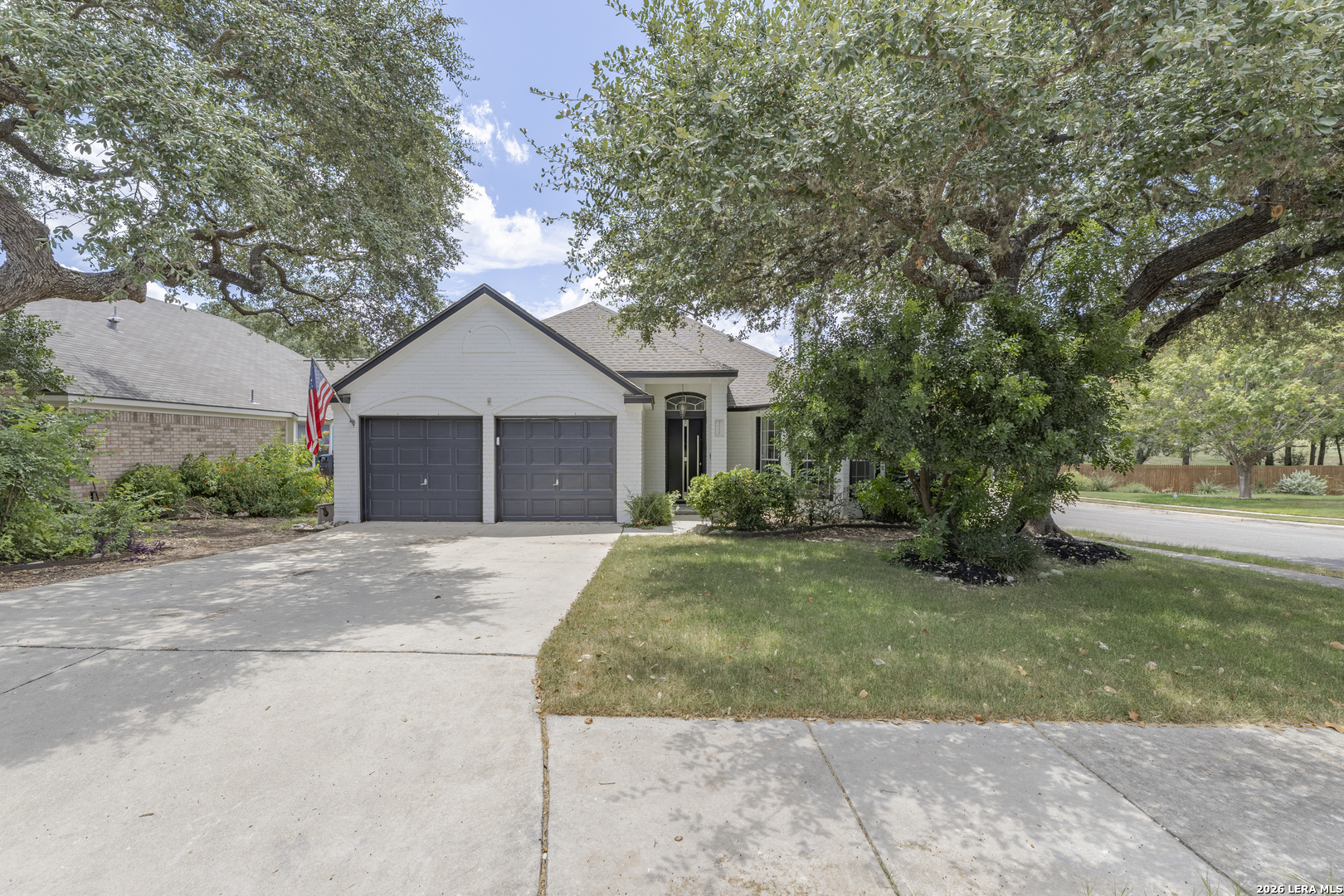 2555 Crested Heights