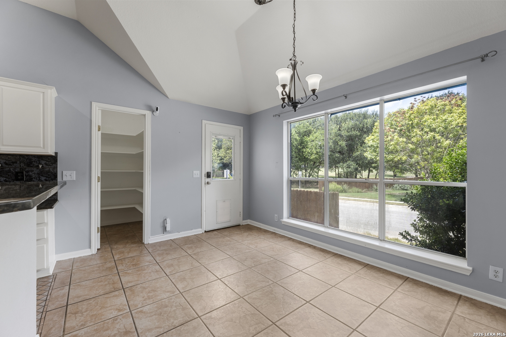 2555 Crested Heights