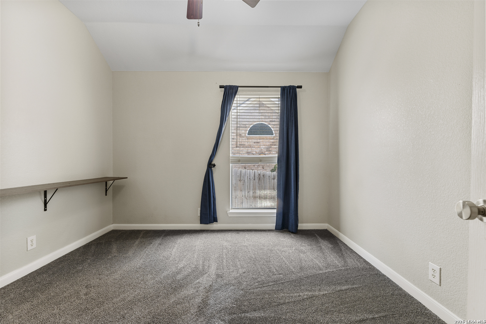 2555 Crested Heights