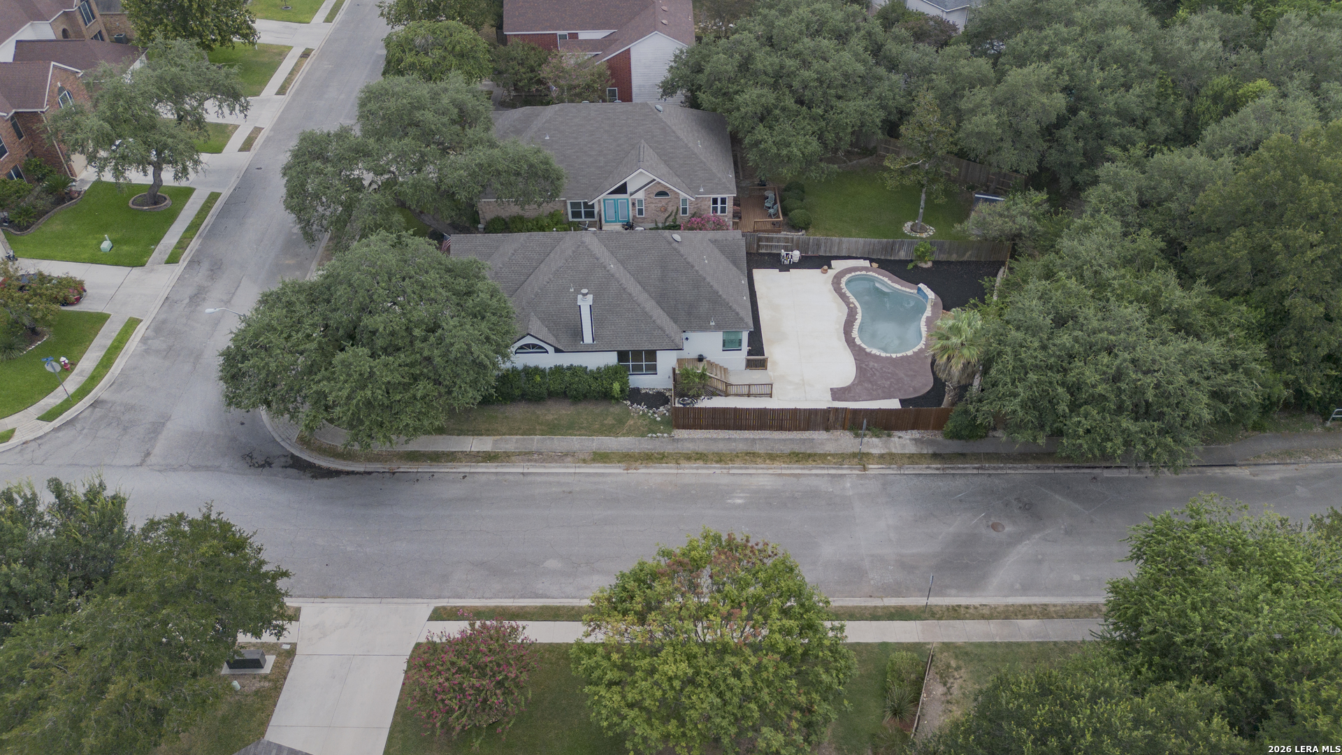 2555 Crested Heights
