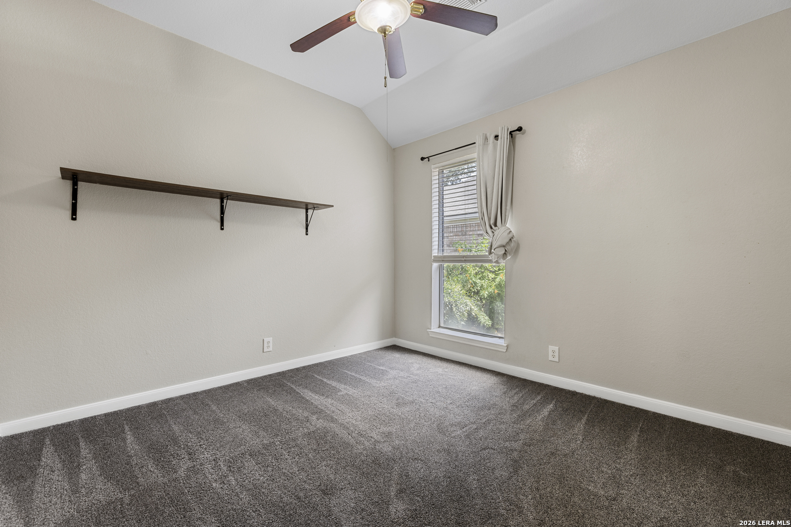 2555 Crested Heights