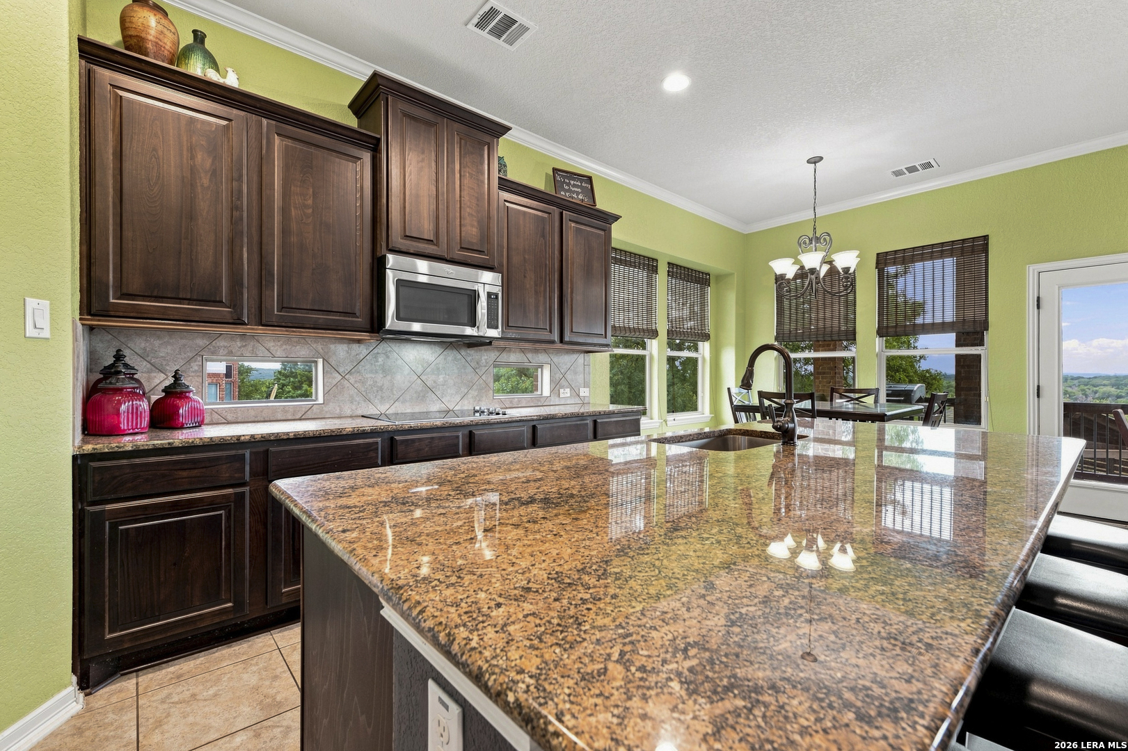 9035 Woodland Trce