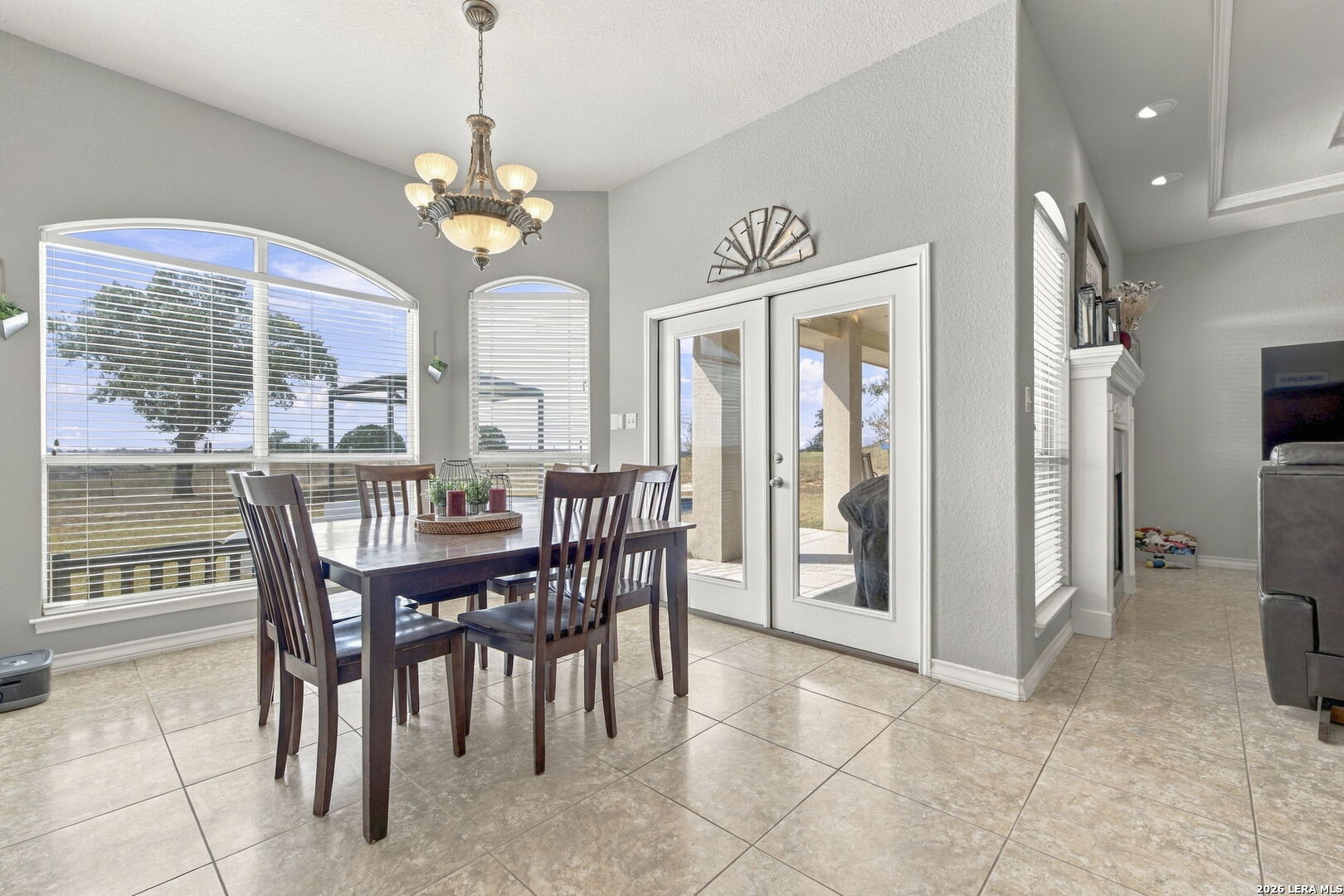 708 Lake Valley Dr