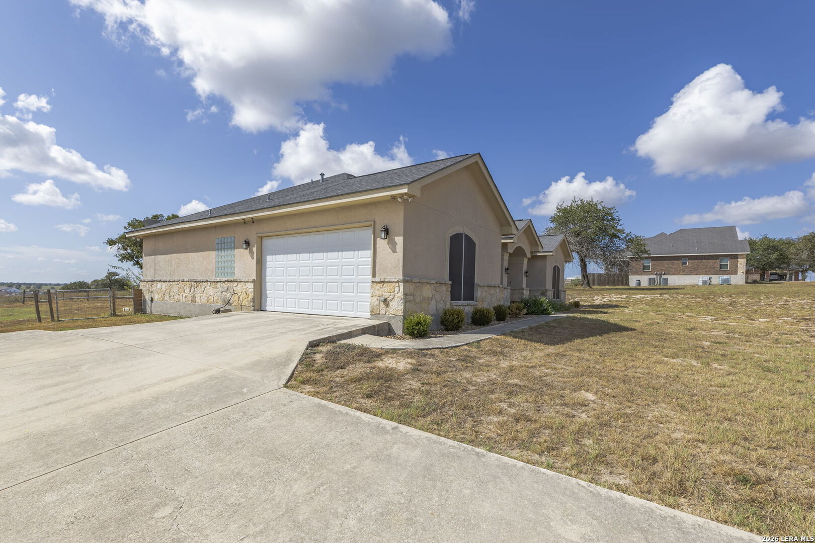 708 Lake Valley Dr