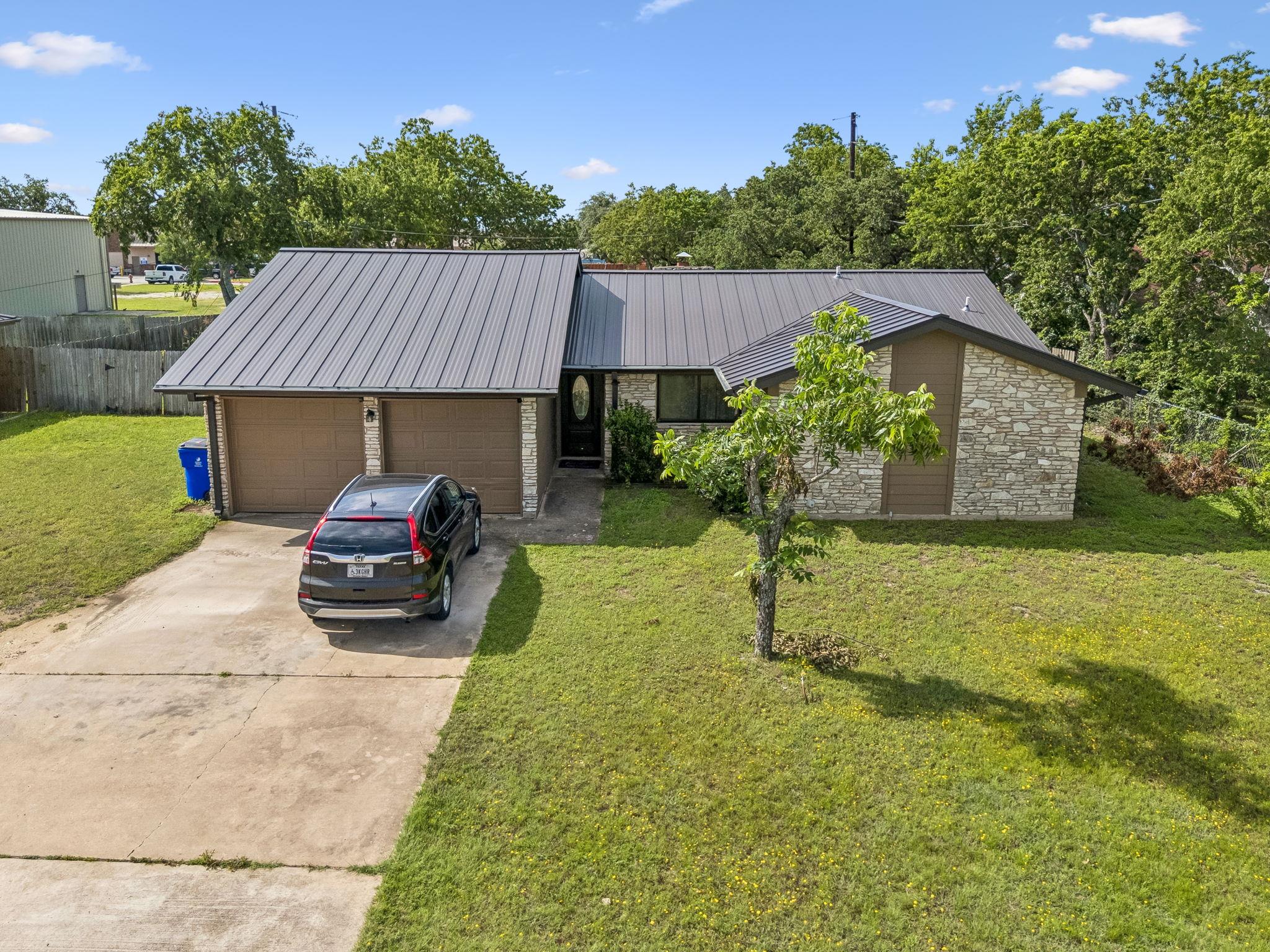 222 E New Hope DR