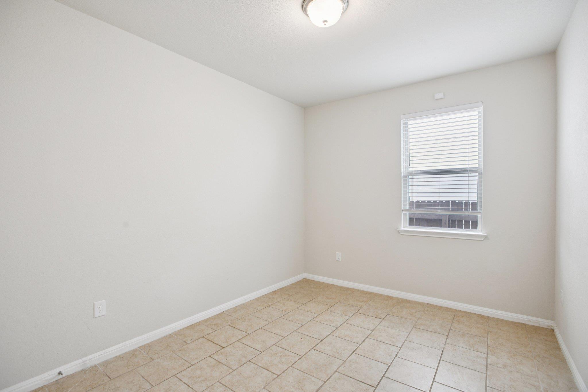176 Mayney LN