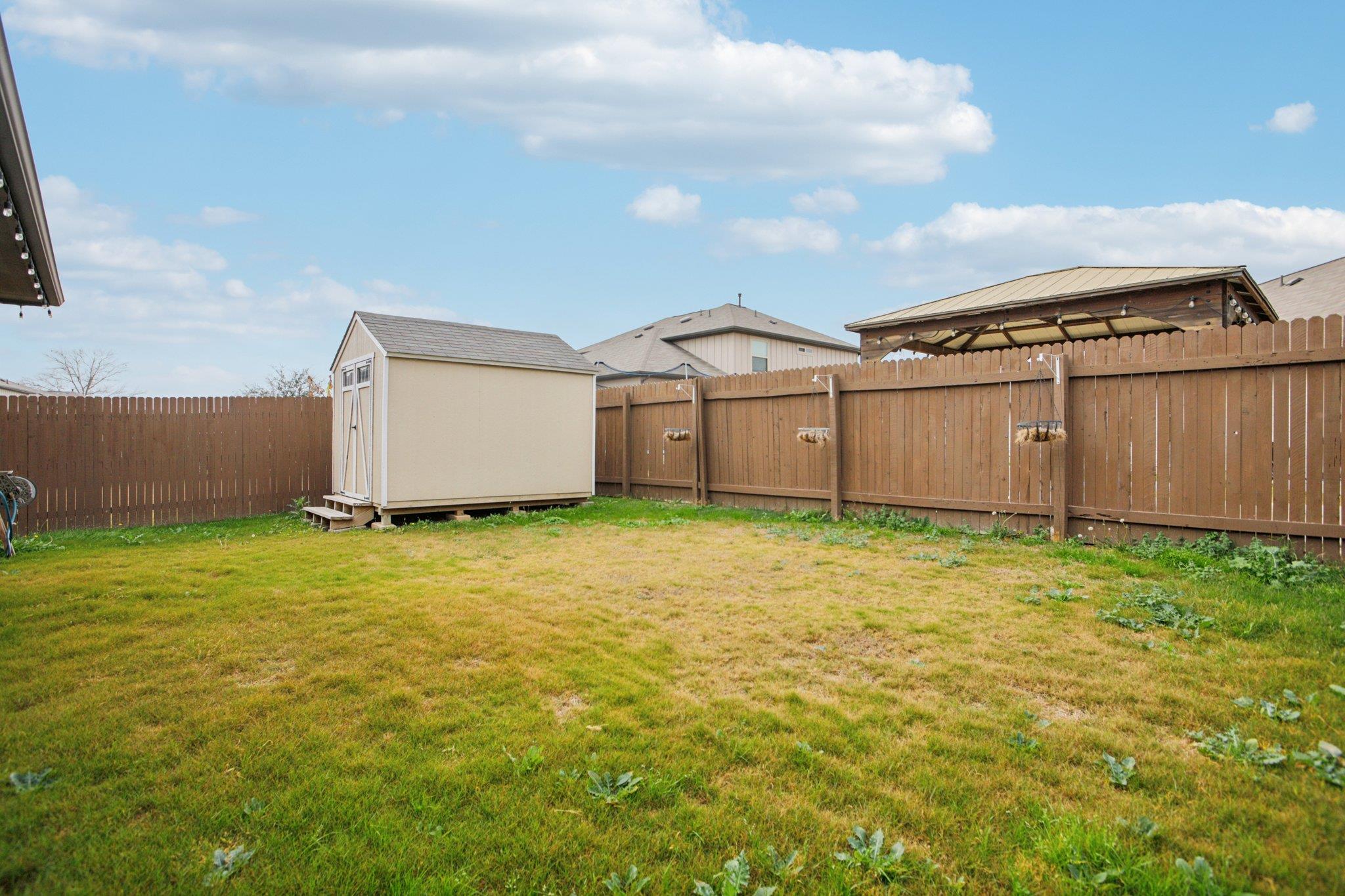 176 Mayney LN
